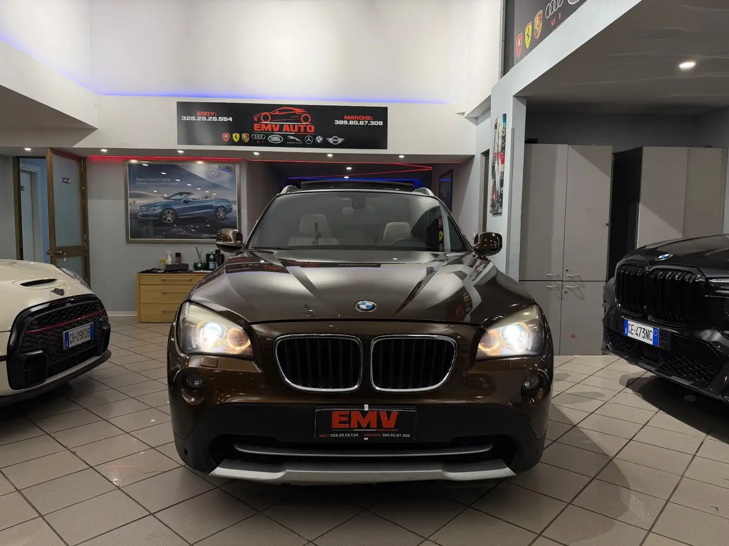 BMW X1 X1 xDrive20d Futura Marrone - 2