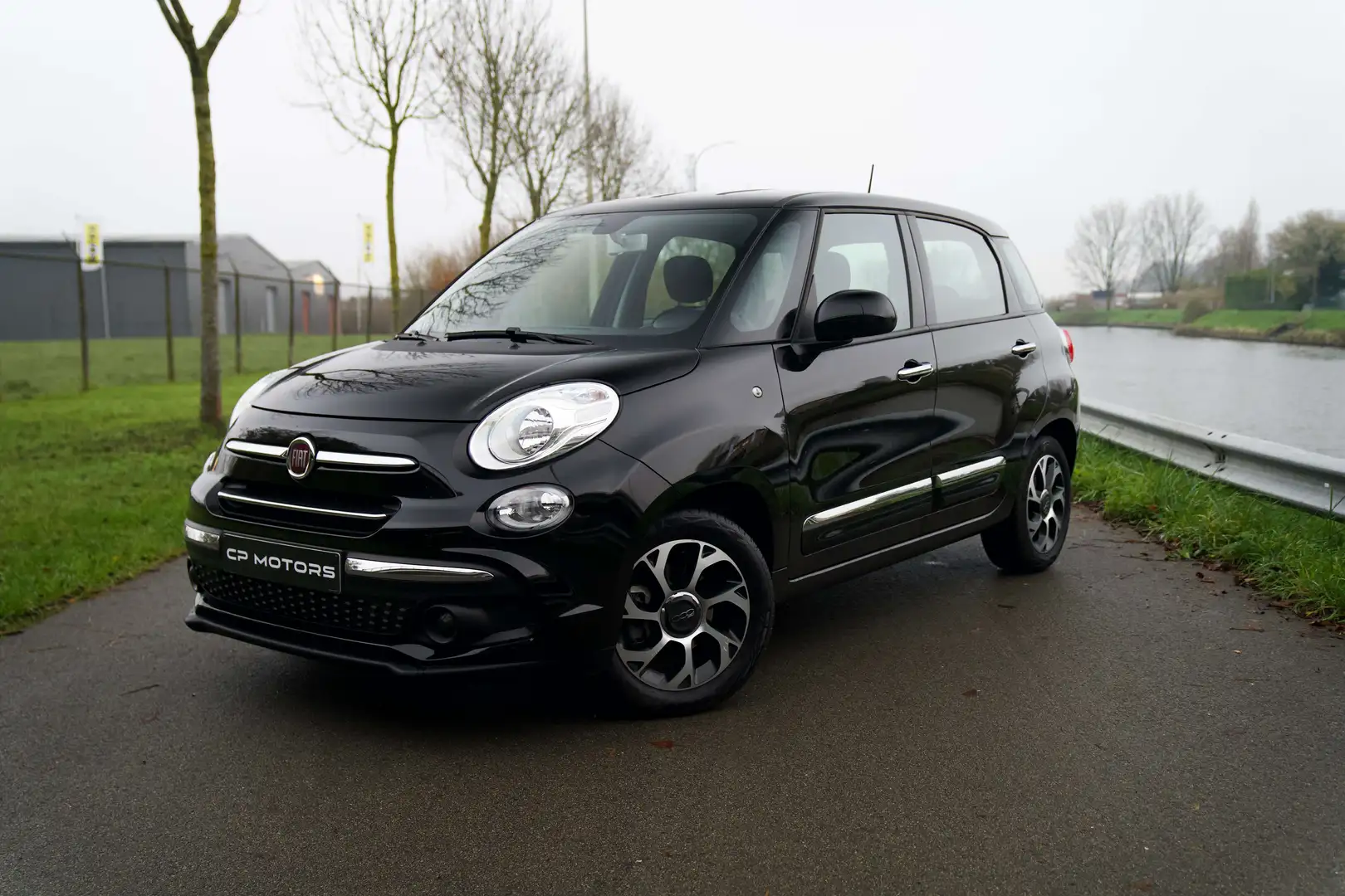 Fiat 500L APPLE CARPLAY  CRUISE  PDC  AIRCO  5632 KM Noir - 1