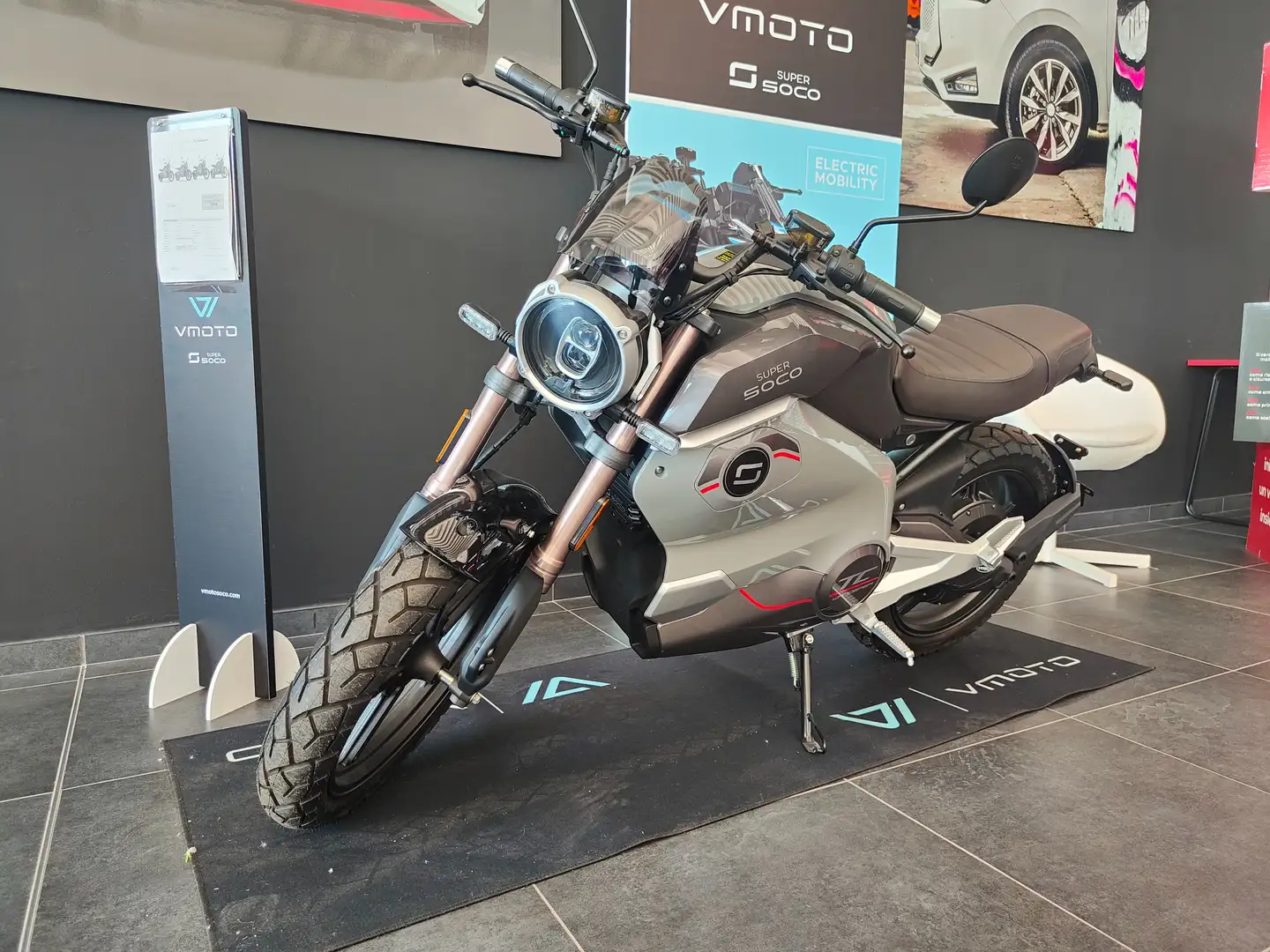 Super Soco TC Wanderer Vmoto TC WANDER (pari a 125cc) Gris - 1