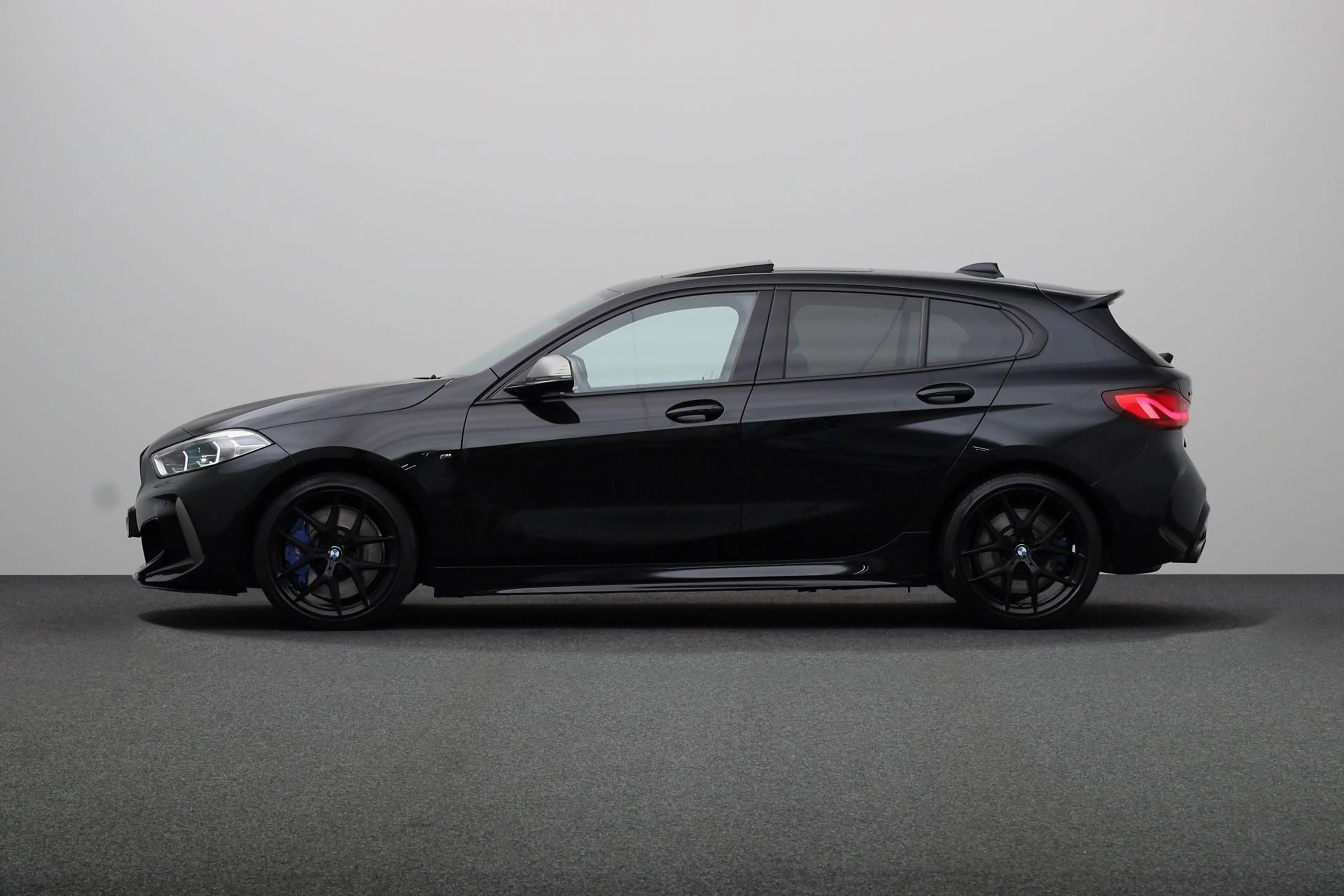 BMW 135 1-serie M135i xDrive | M-sport Shadow Line | BMW L — photo 15