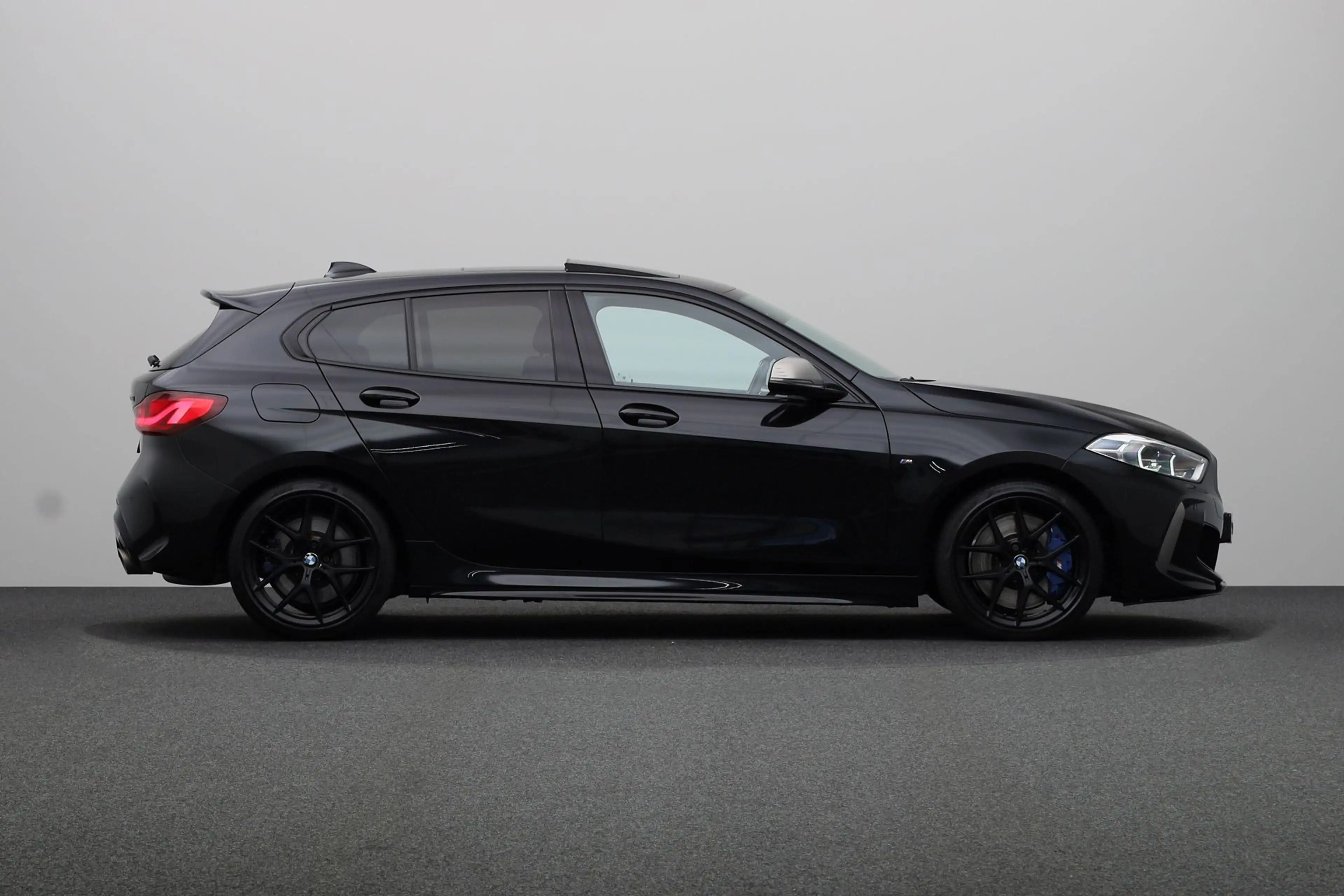 BMW 135 1-serie M135i xDrive | M-sport Shadow Line | BMW L — photo 12