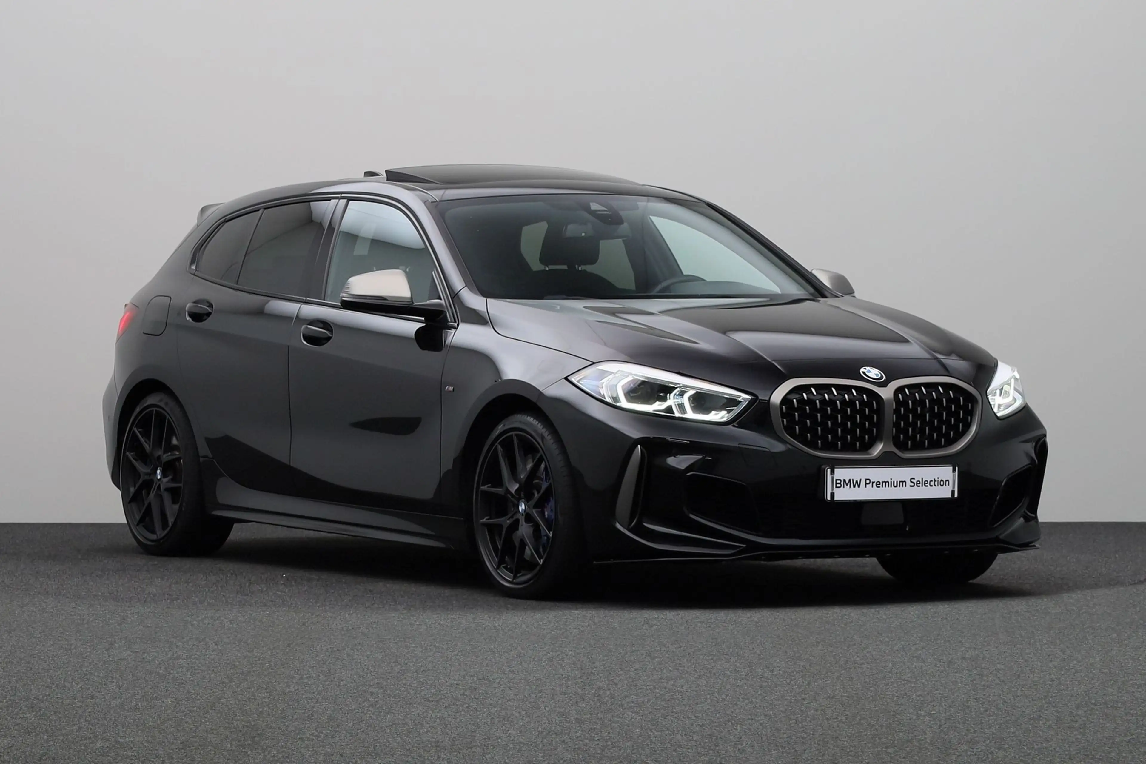 BMW 135 1-serie M135i xDrive | M-sport Shadow Line | BMW L — photo 13