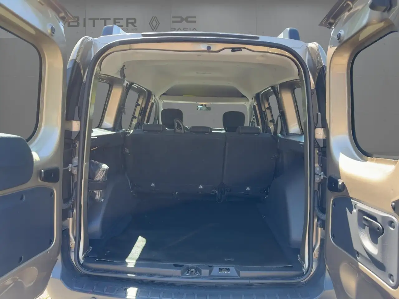 Dacia Dokker TCe130 Stepway Plus KAMERA/SITZH/GJR/NAVI, миниатюра 13