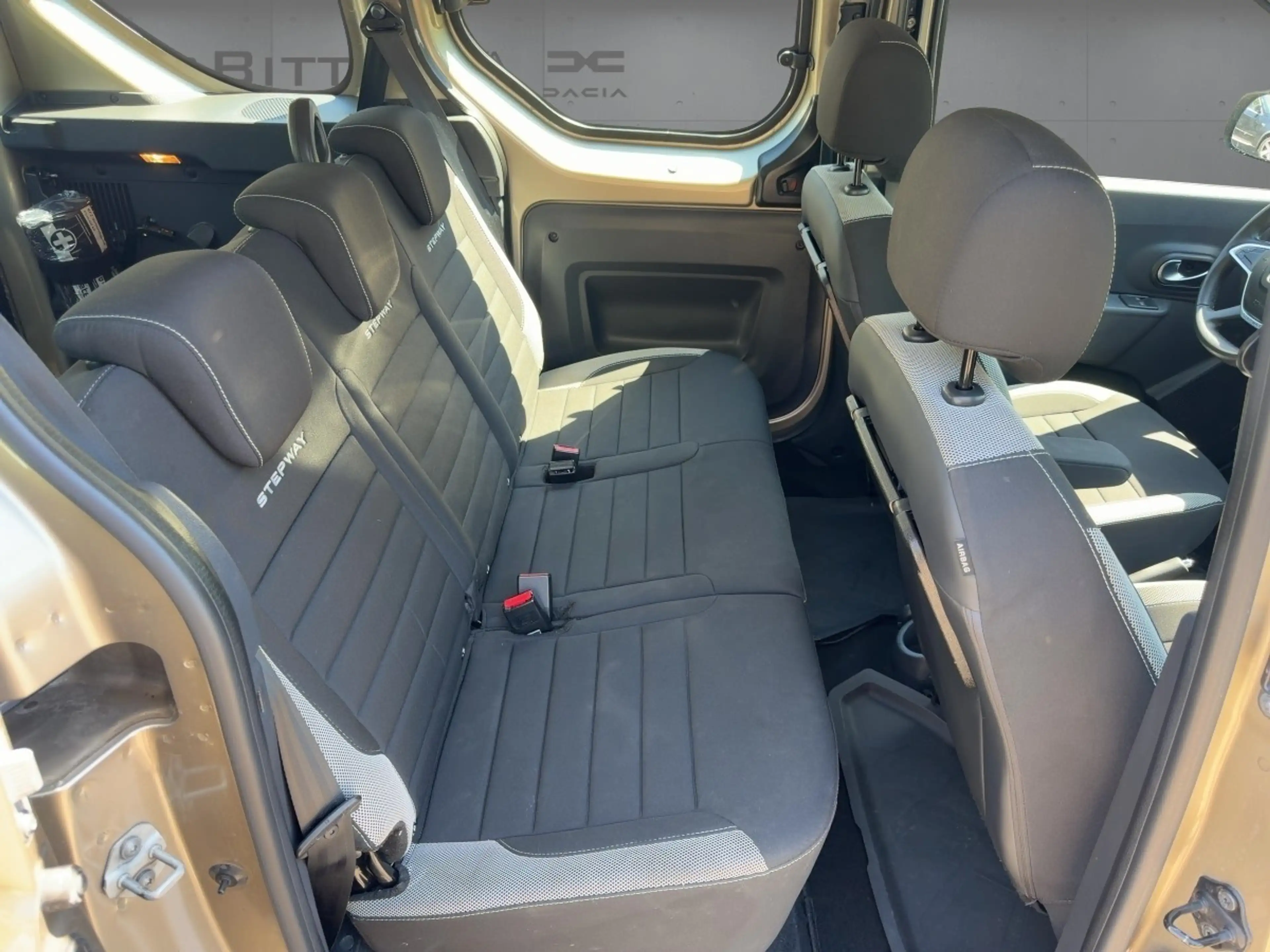 Dacia Dokker TCe130 Stepway Plus KAMERA/SITZH/GJR/NAVI — photo 12