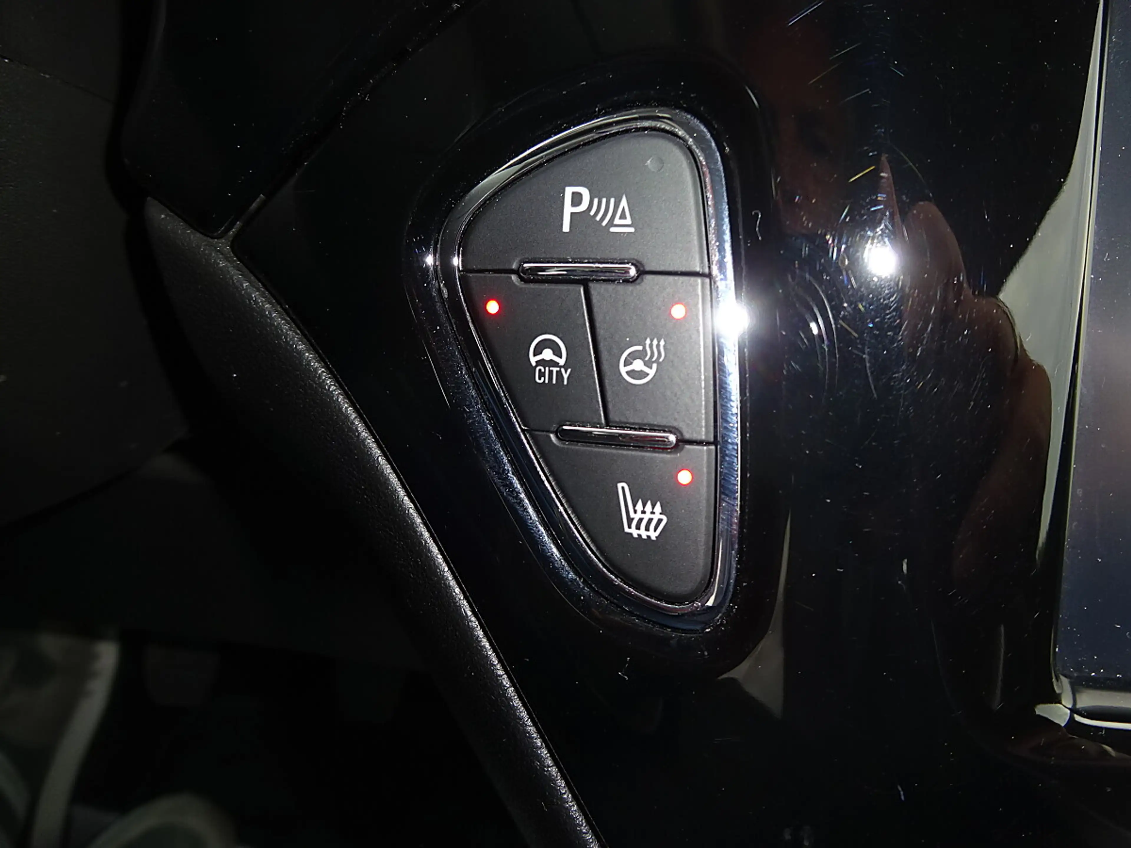 Opel Adam 1.2 Unlimited — photo 11