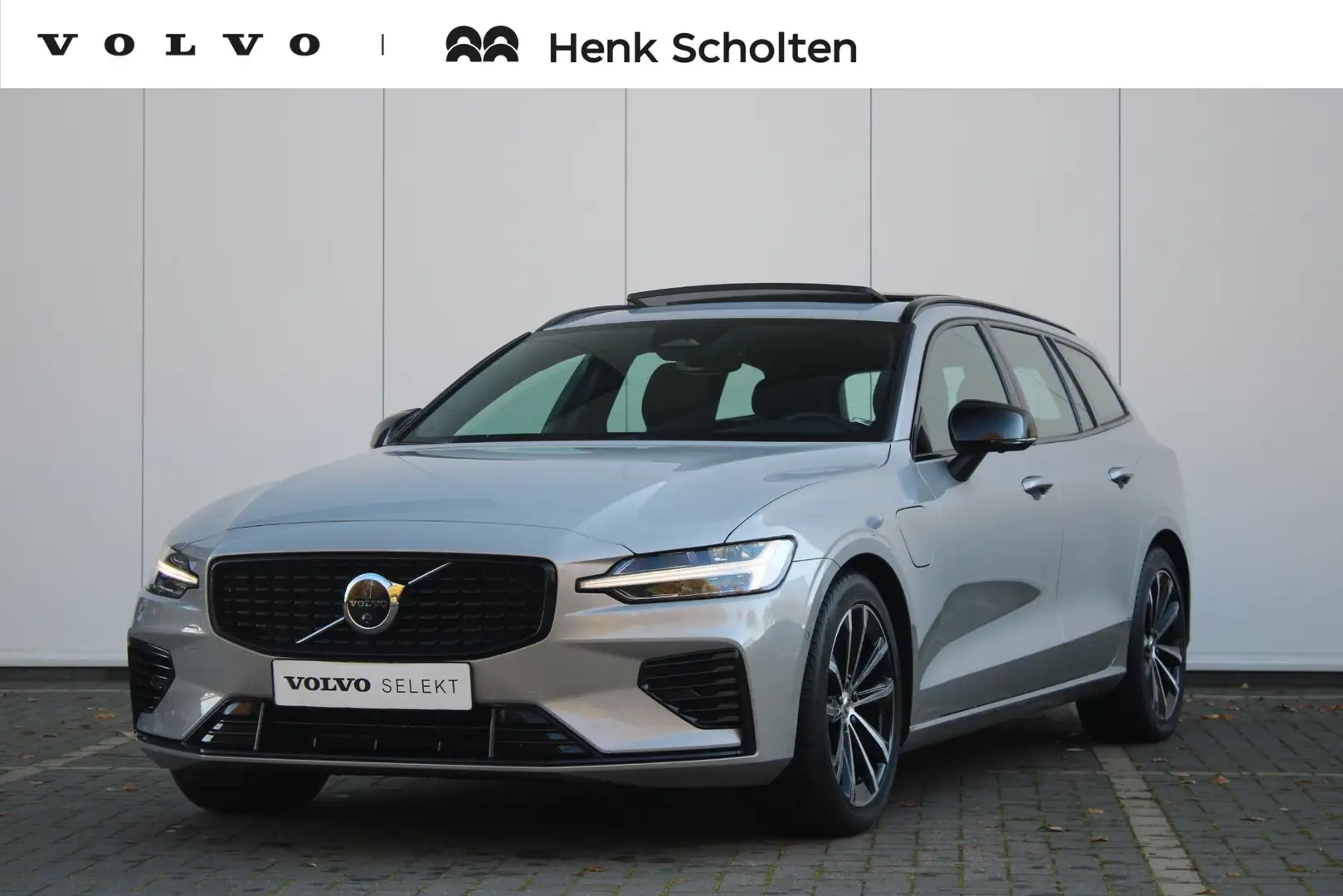 Volvo V60 T6 Plug-in hybrid AWD Plus Dark | Adaptive Cruise Grijs - 1