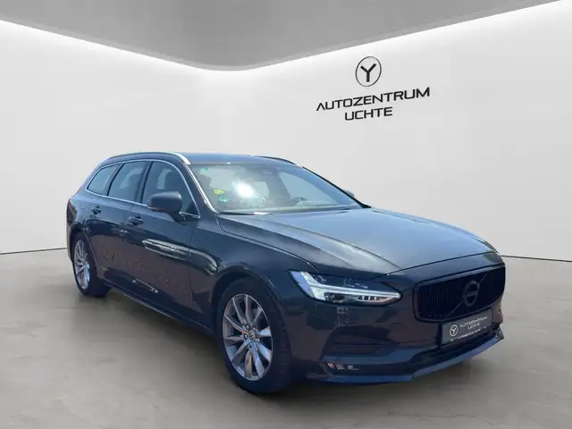 Volvo V90 Kombi Momentum Pro/360/LEDER/STANDHEIZ/