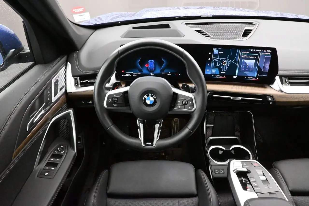 BMW X1 снимка BMW X1