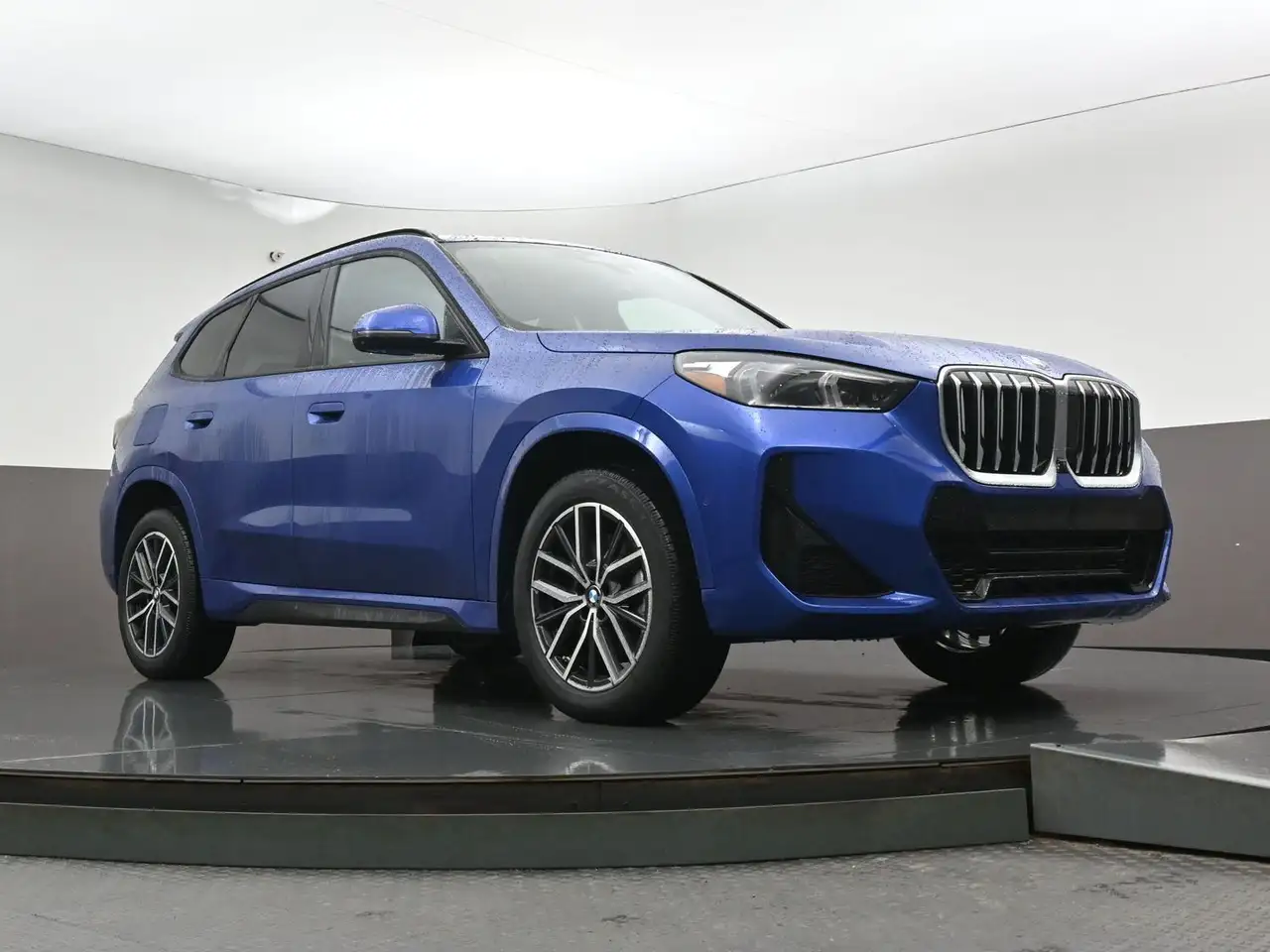 BMW X1 снимка BMW X1