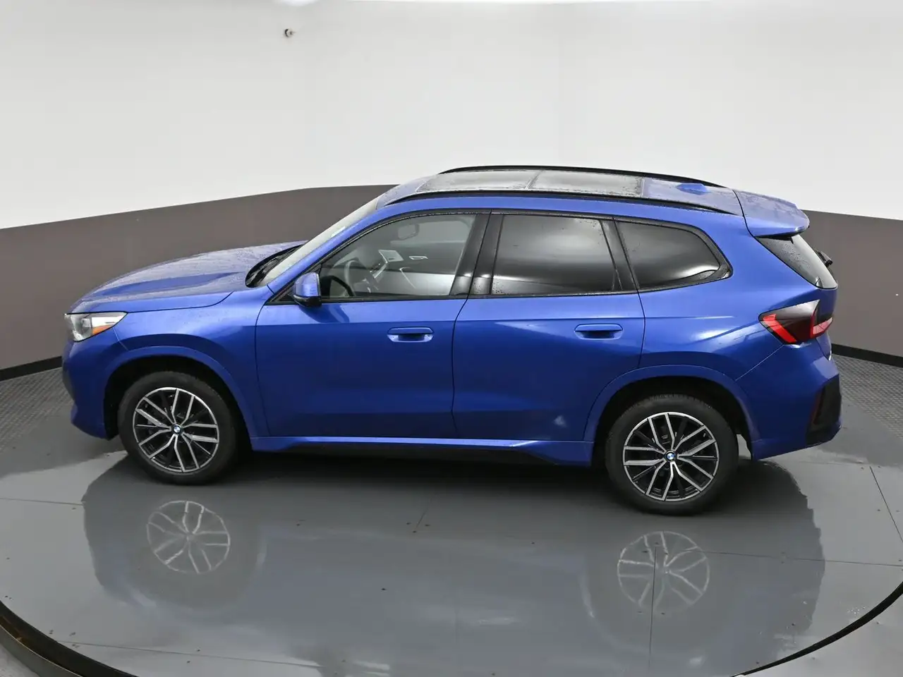 BMW X1 снимка BMW X1