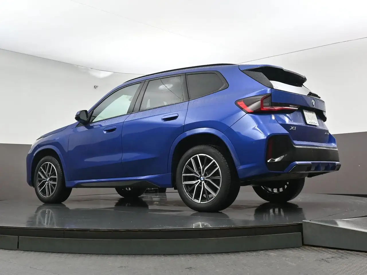 BMW X1 снимка BMW X1