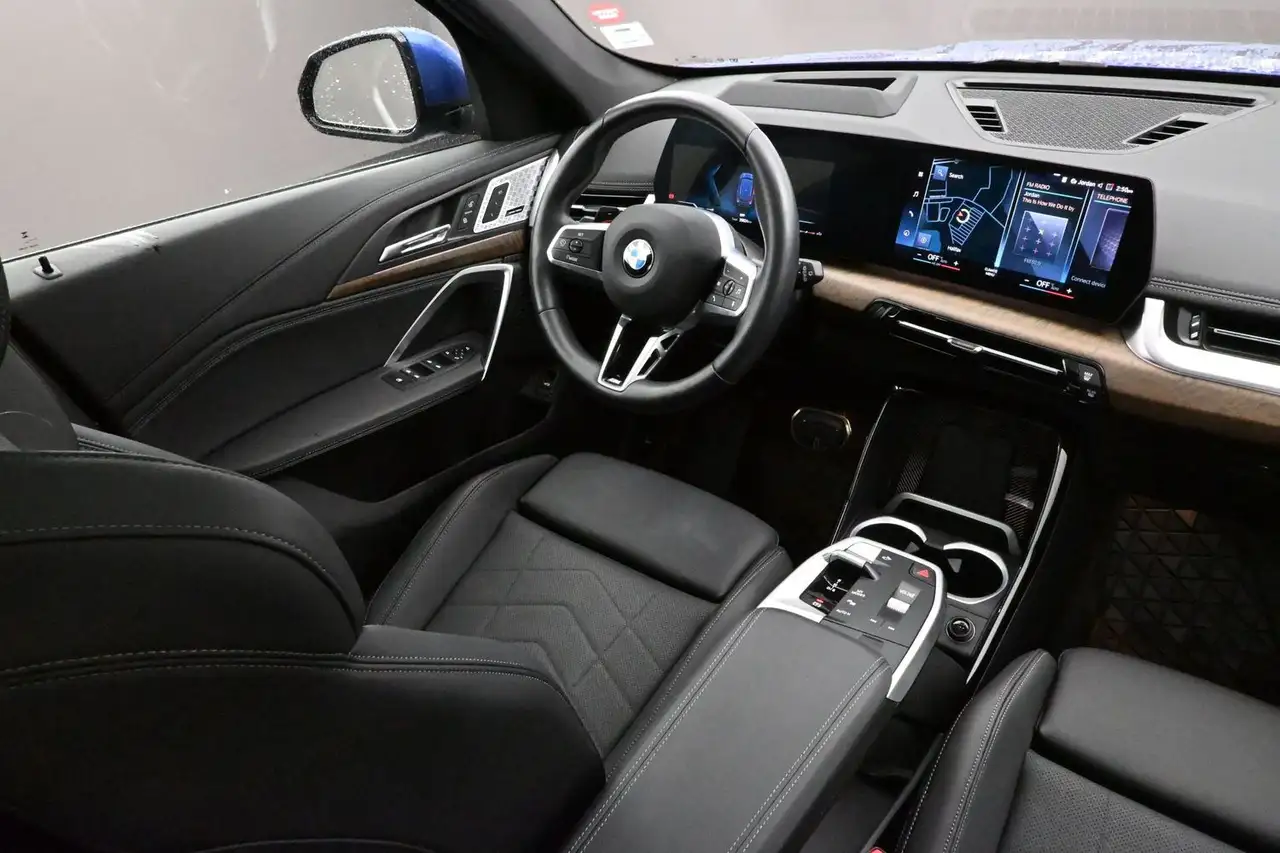 BMW X1 снимка BMW X1