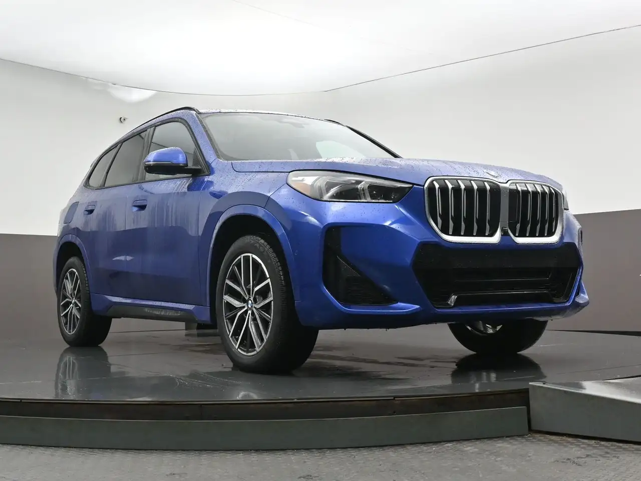 BMW X1 снимка BMW X1