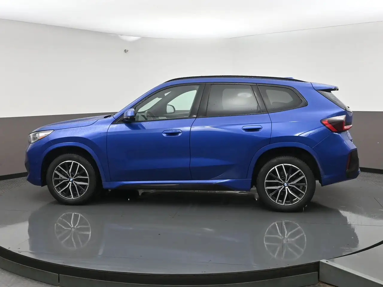 BMW X1 снимка BMW X1