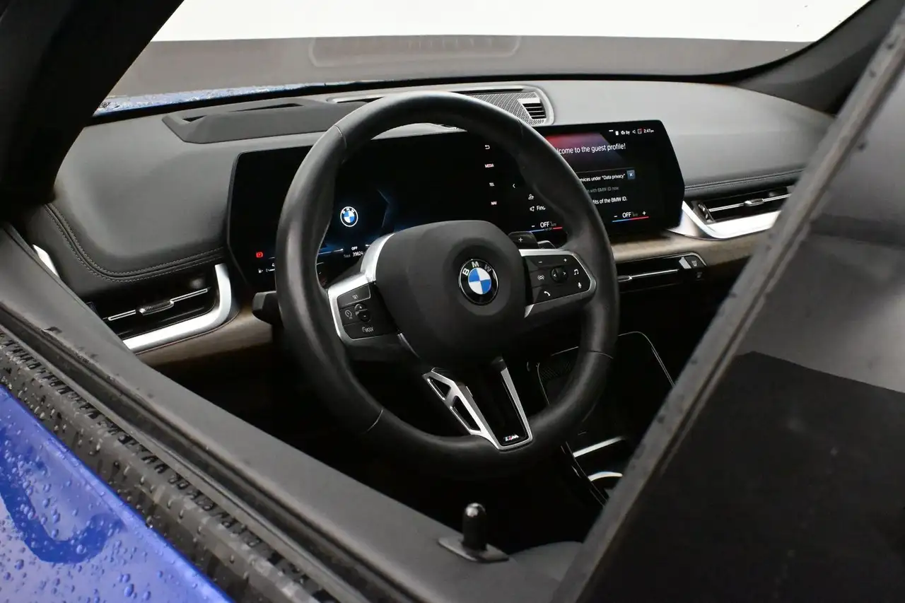 BMW X1 снимка BMW X1