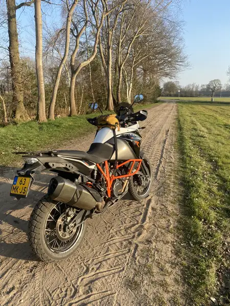 KTM 1190 Adventure - foto 4