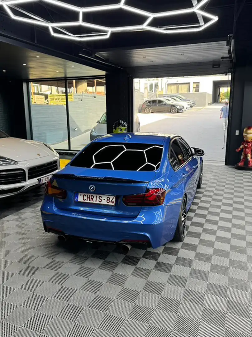 BMW 330 330eA Plug-In Hybrid - 2