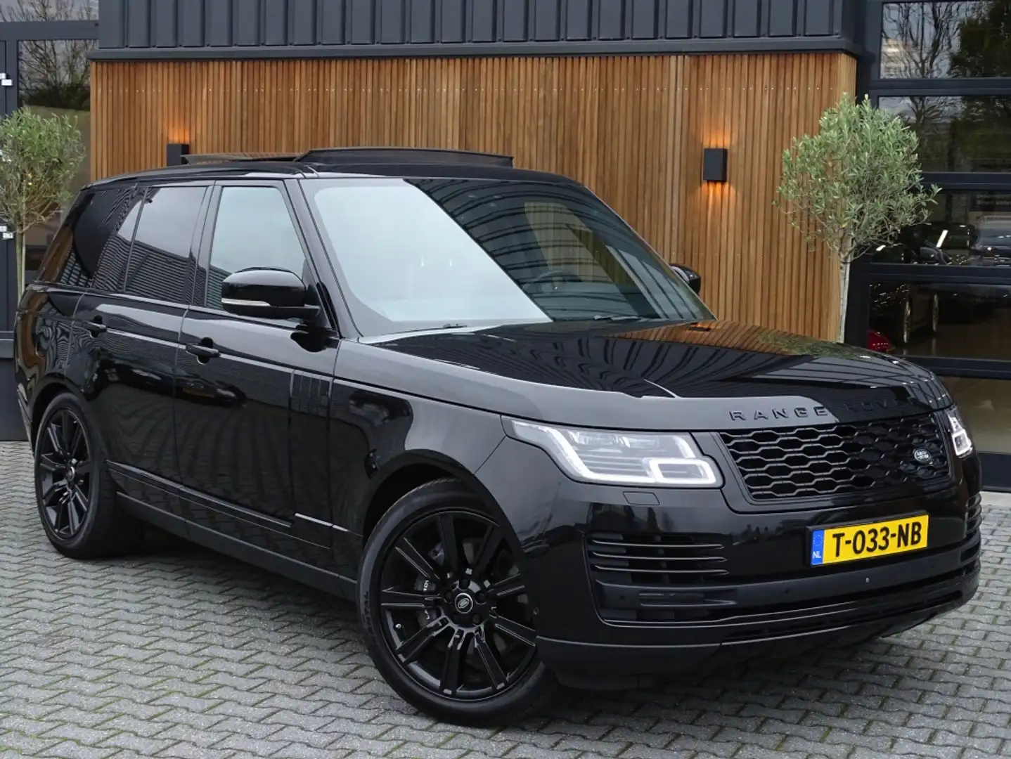 Land Rover Range Rover P400e 404PK LED / VOGUE / BTW Zwart - 2