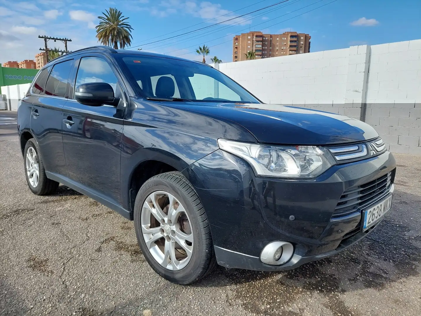 Mitsubishi Outlander 220DI-D Motion AT 4WD Negro - 2