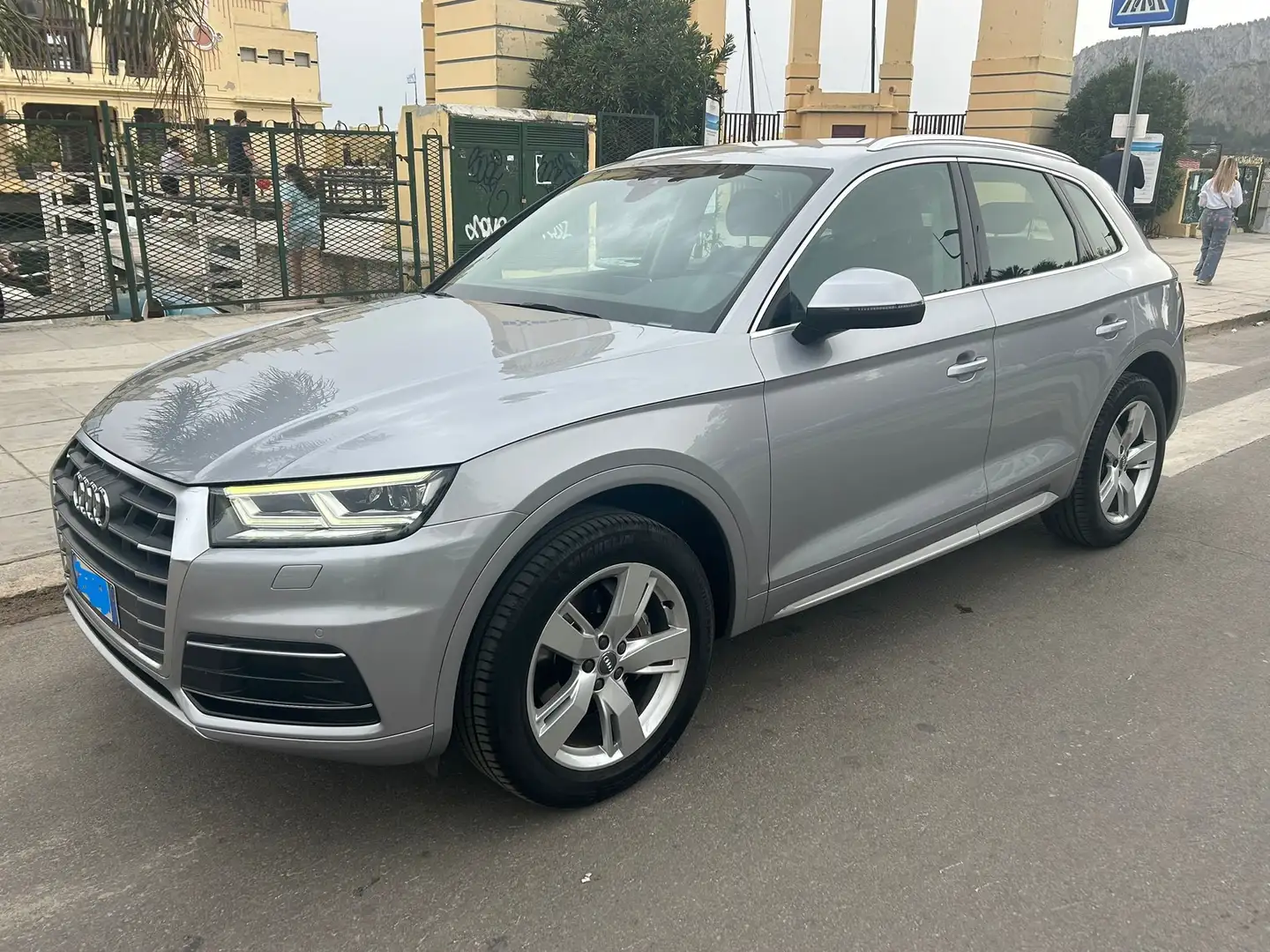 Audi Q5 Q5 40 2.0 tdi Business Sport 190cv s-tronic Argento - 1