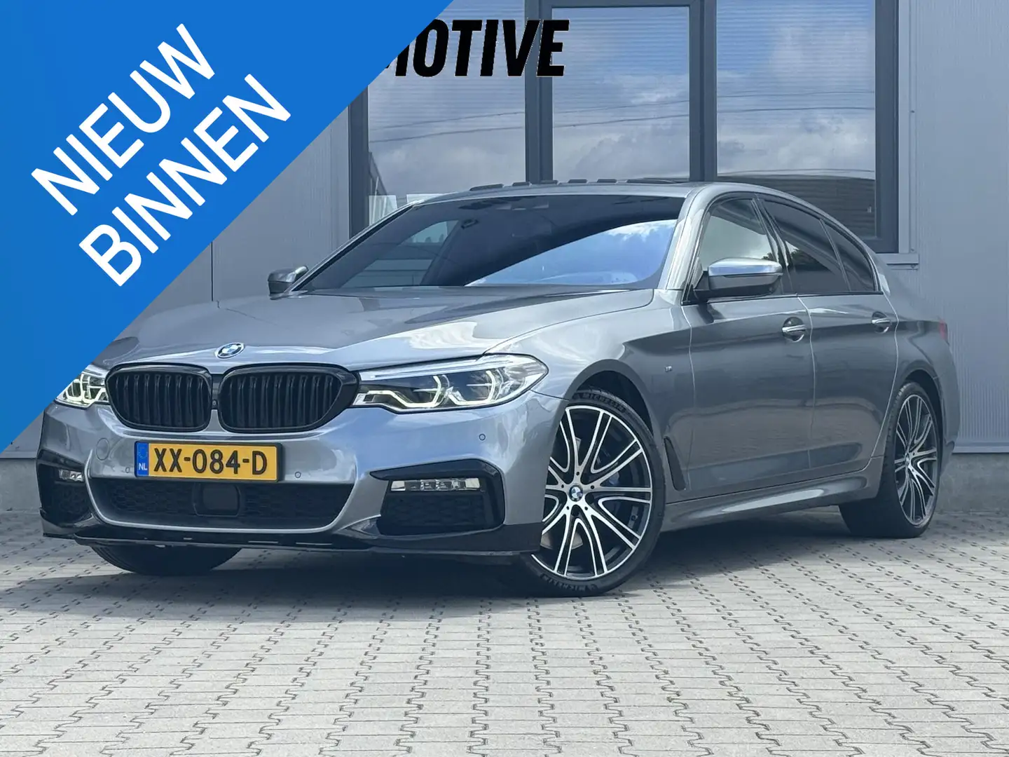 BMW 540 5-serie 540i High Executive 340 PK | M sport | 360 Grijs - 1