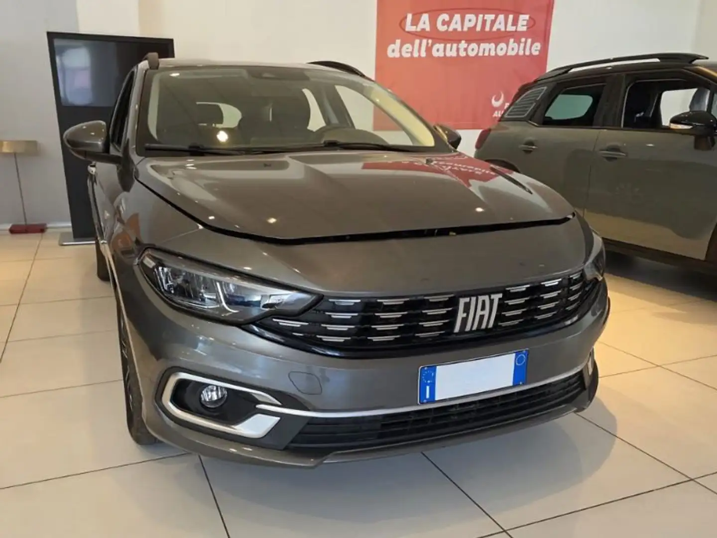 Fiat Tipo 1.3 Mjt S&S SW City Life Grau - 2