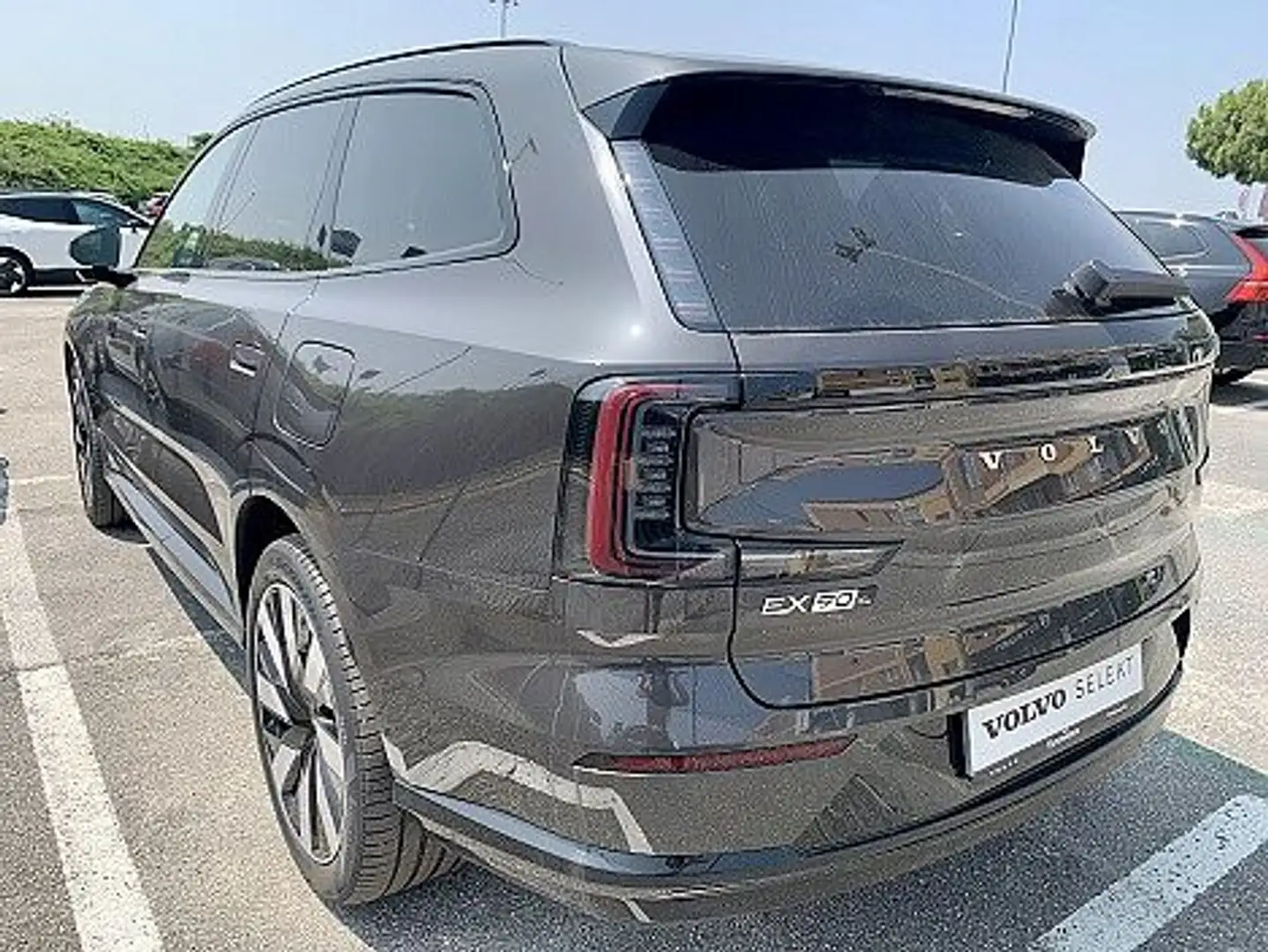 Volvo EX90 Ultra, Twin motor, 100% elettrico, 7 Sedili Gris - 2