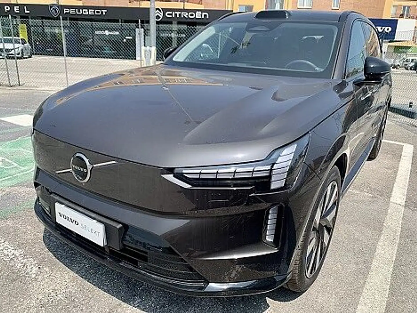 Volvo EX90 Ultra, Twin motor, 100% elettrico, 7 Sedili Gris - 1