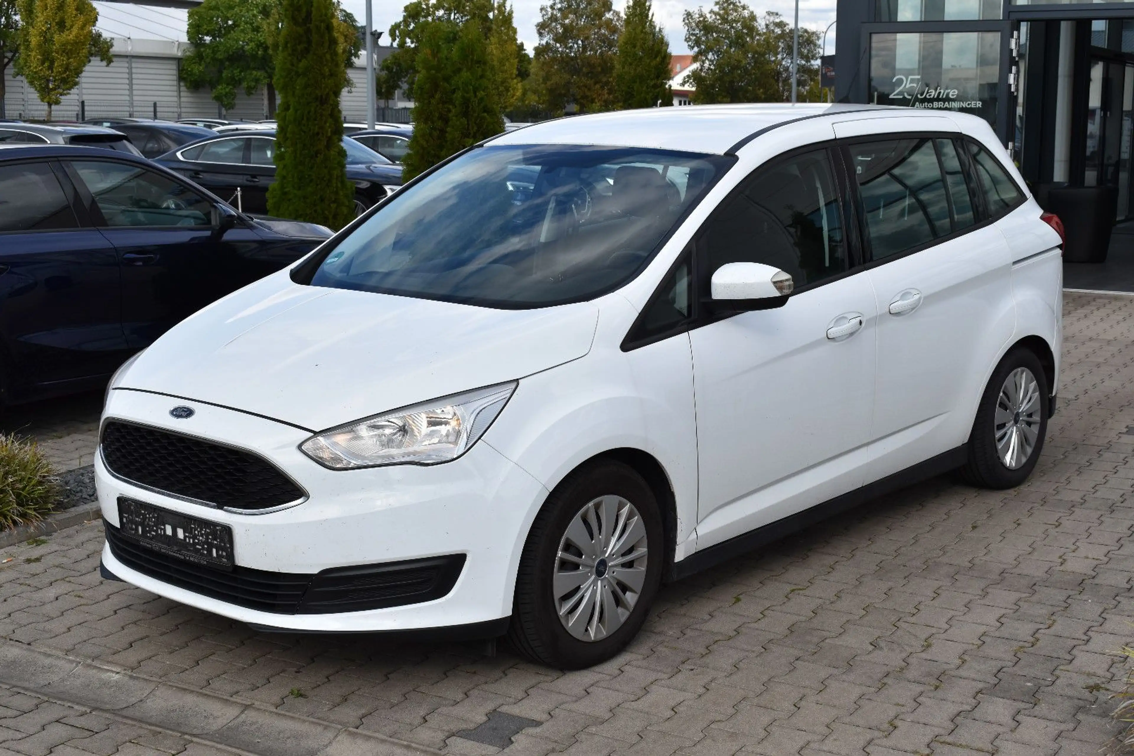 Ford Grand C-Max Grand C-MAX 1.5CDTI Trend 7-Sitzer~AHK~HiFi — photo 4