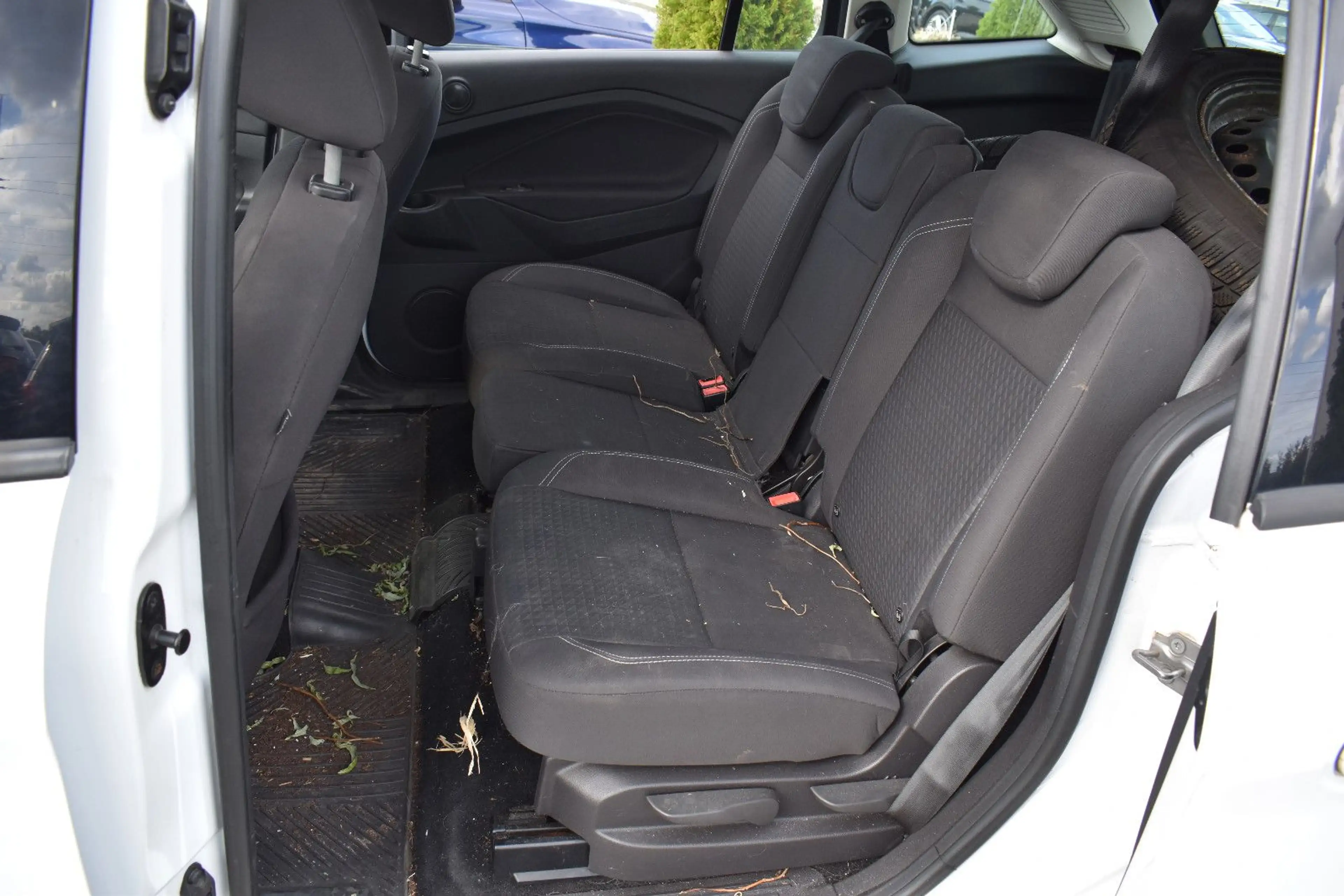 Ford Grand C-Max Grand C-MAX 1.5CDTI Trend 7-Sitzer~AHK~HiFi — photo 11