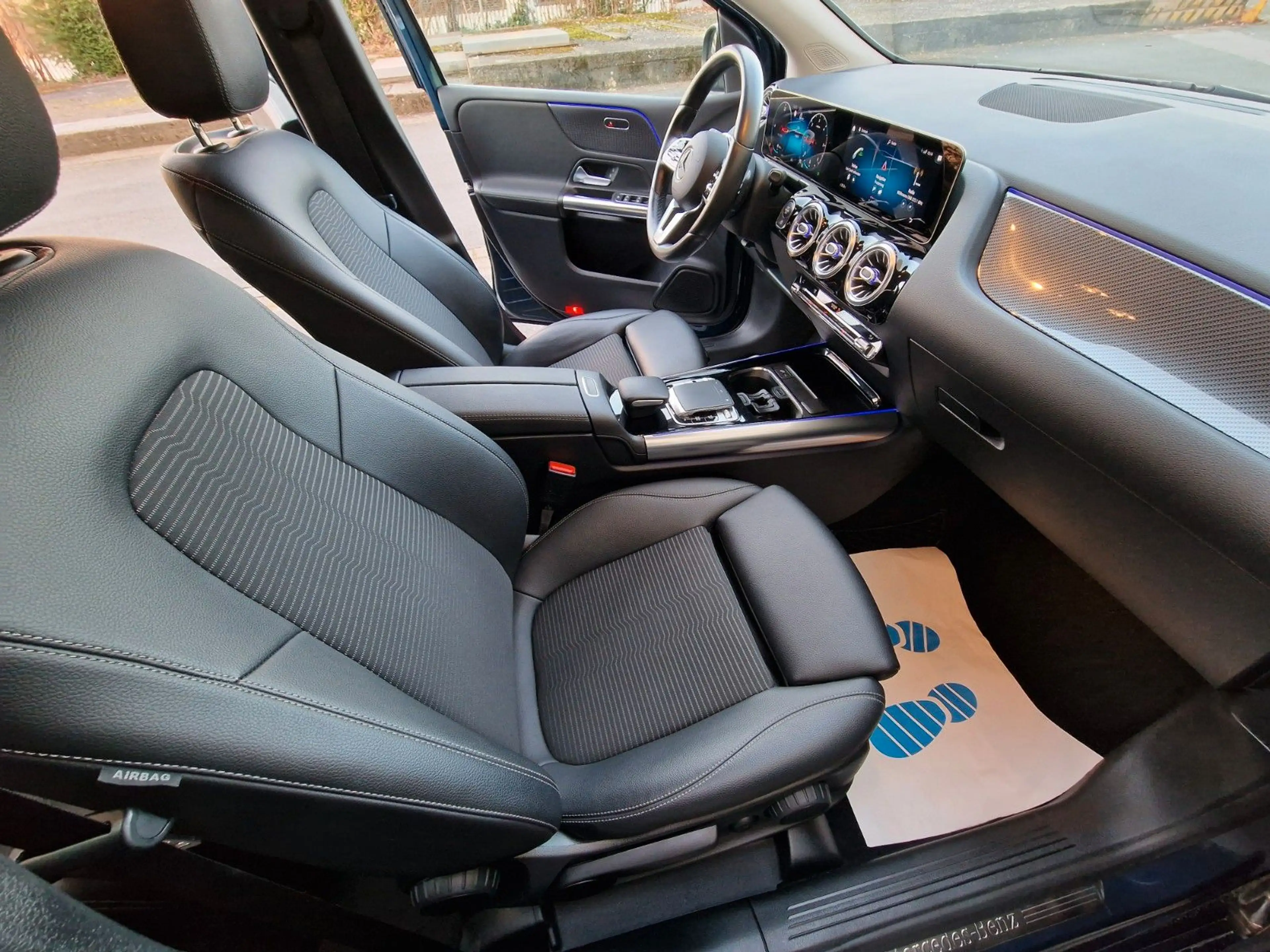 Mercedes-Benz B 180 d Aut.7G /Progressive/WIDESCREEN/MULTIBEAM+ — photo 13