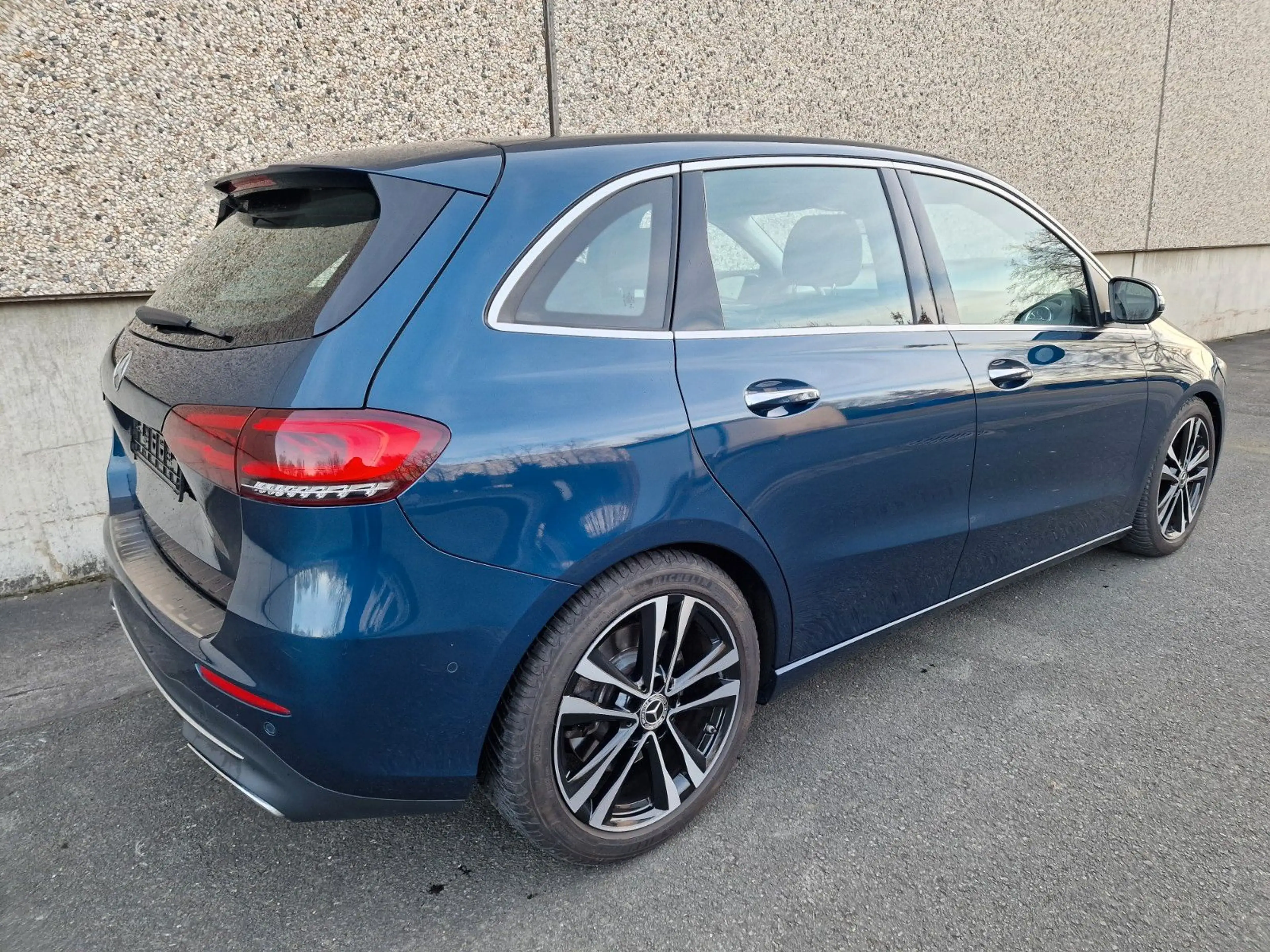 Mercedes-Benz B 180 d Aut.7G /Progressive/WIDESCREEN/MULTIBEAM+ — photo 12