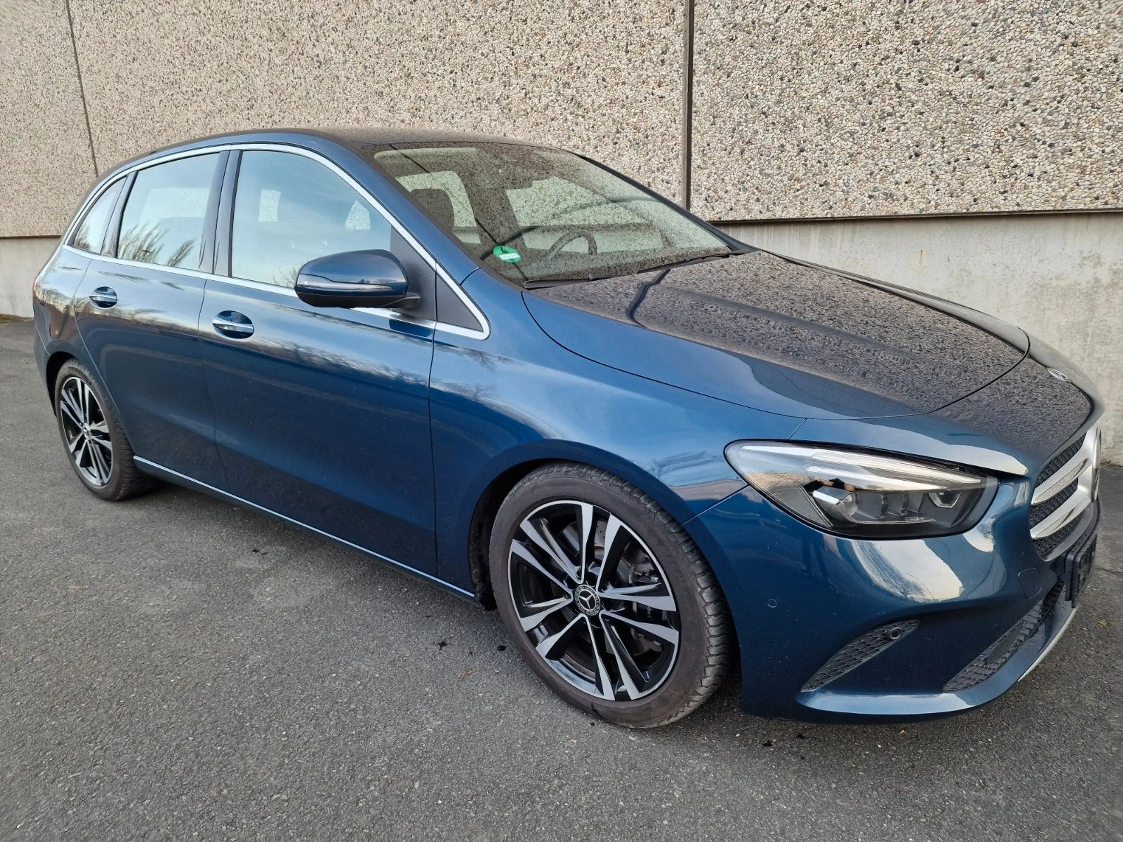 Mercedes-Benz B 180 d Aut.7G /Progressive/WIDESCREEN/MULTIBEAM+ — photo 7