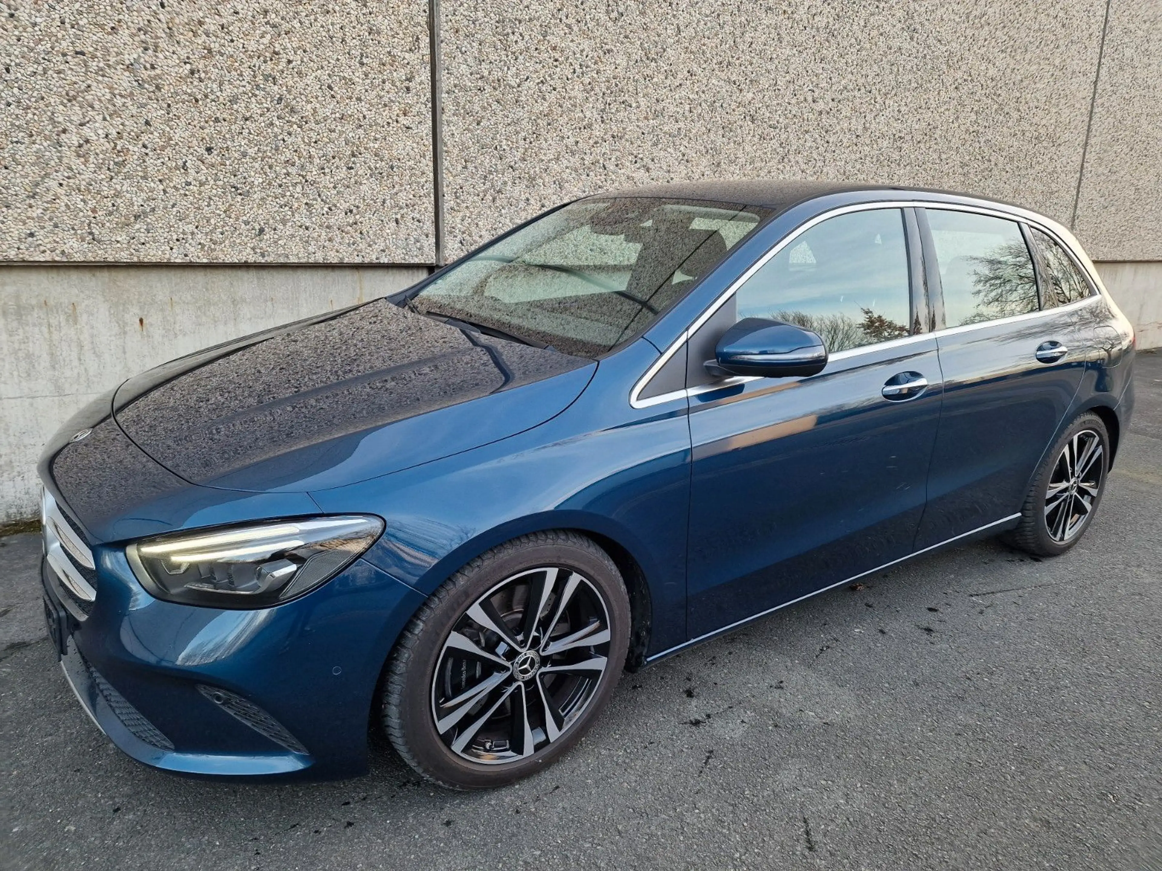 Mercedes-Benz B 180 d Aut.7G /Progressive/WIDESCREEN/MULTIBEAM+ — photo 8