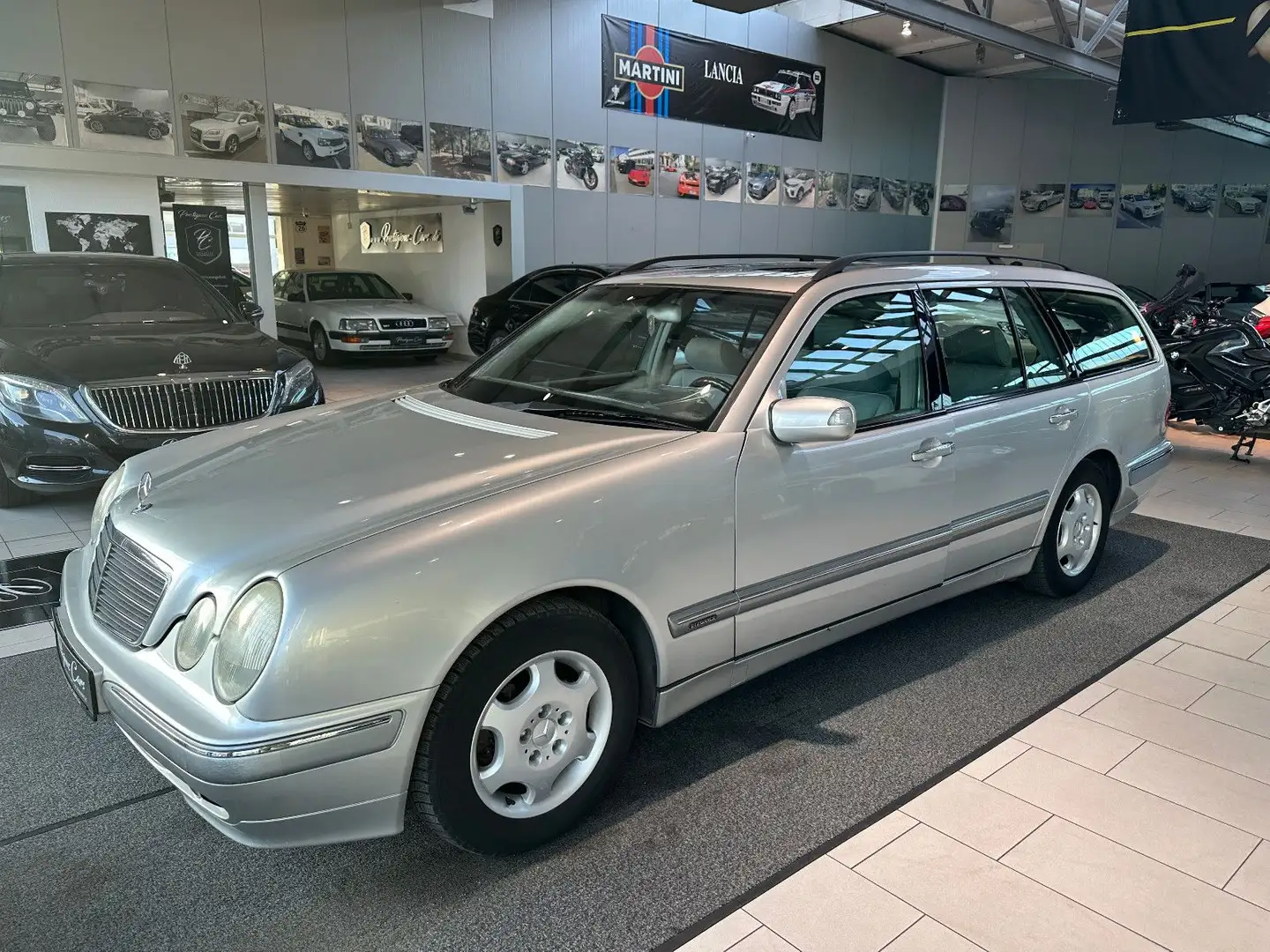 Mercedes-Benz E 240 T ELEGANCE SCHIEBEDACH AHK KLIMA AUTOMATIK Ezüst - 2