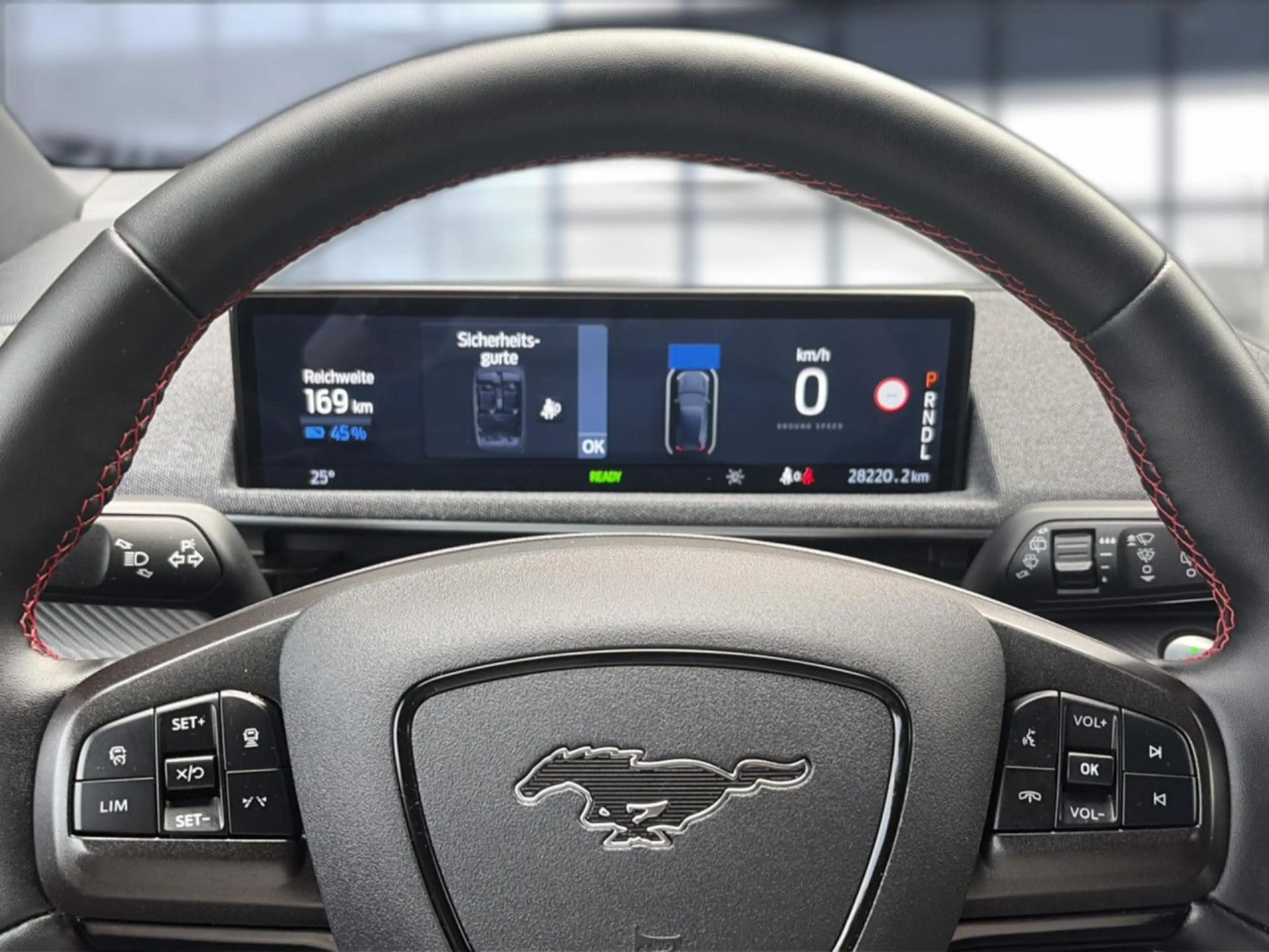Ford Mustang Mach-E AWD iACC Matrix-LED Kamera Navi PDC — photo 9