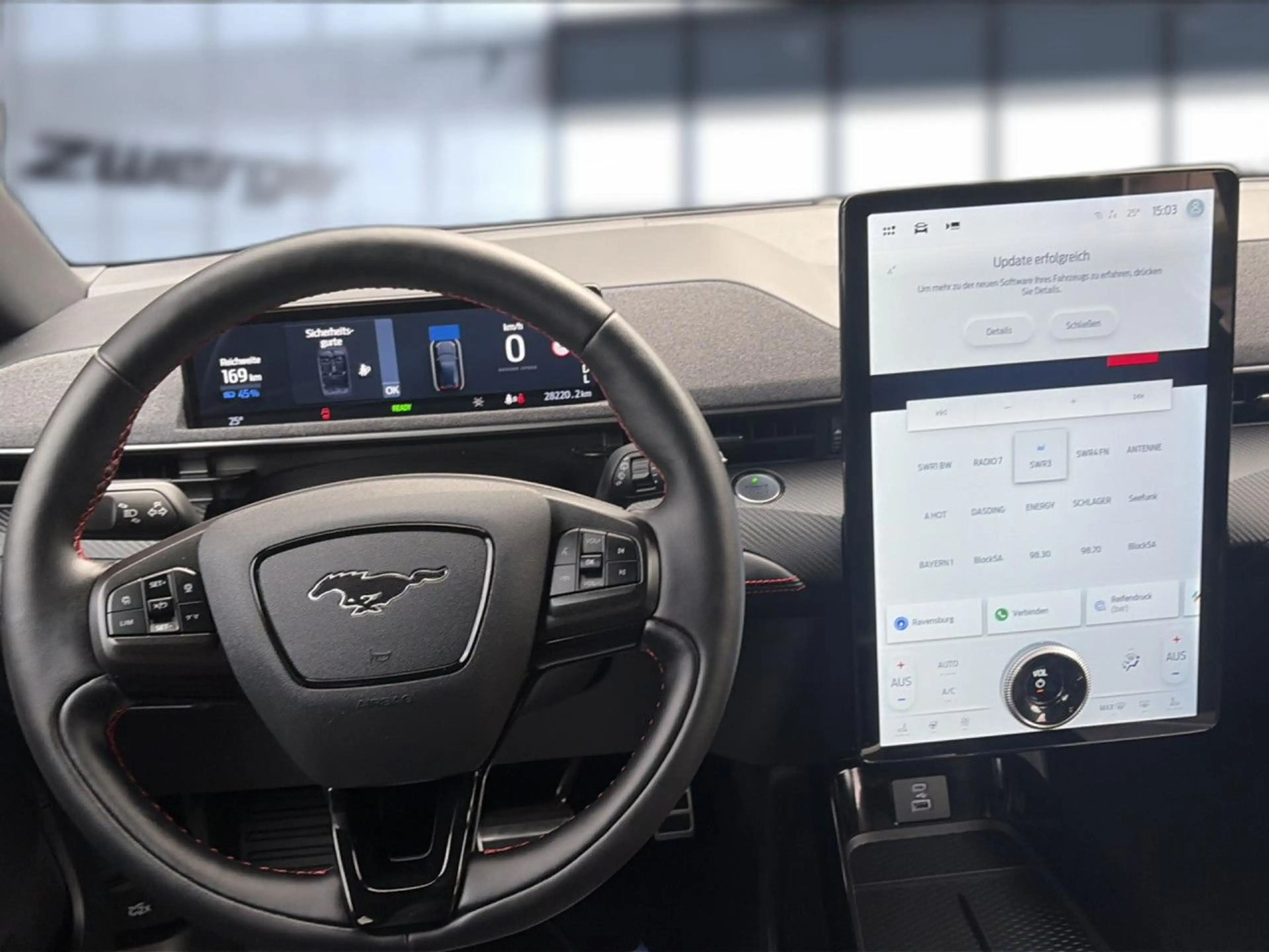 Ford Mustang Mach-E AWD iACC Matrix-LED Kamera Navi PDC — photo 12