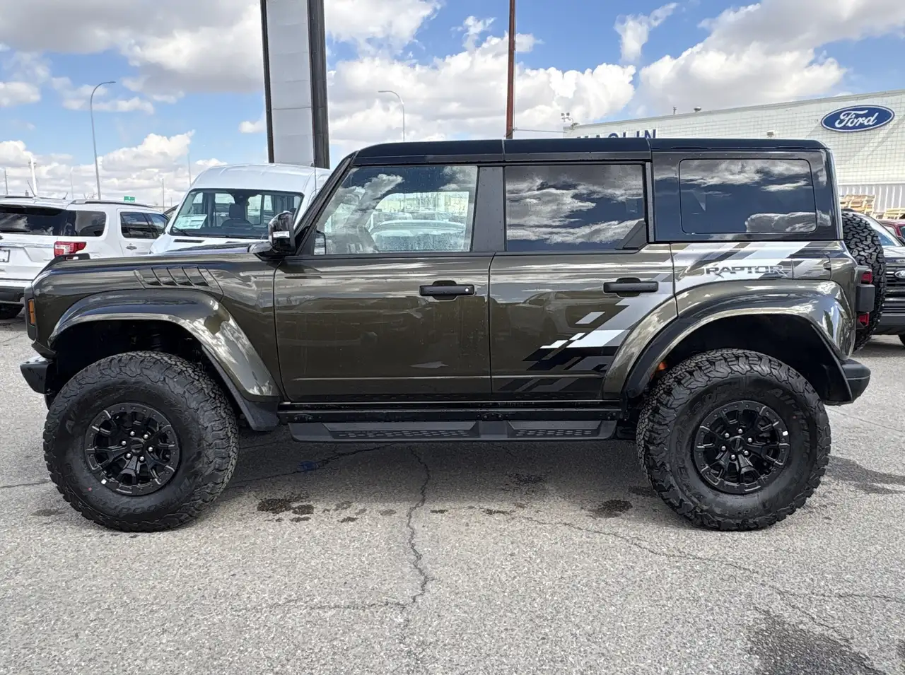 Ford Bronco снимка Ford Bronco