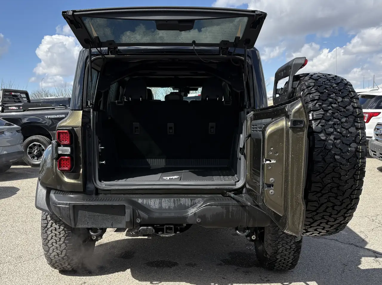Ford Bronco снимка Ford Bronco