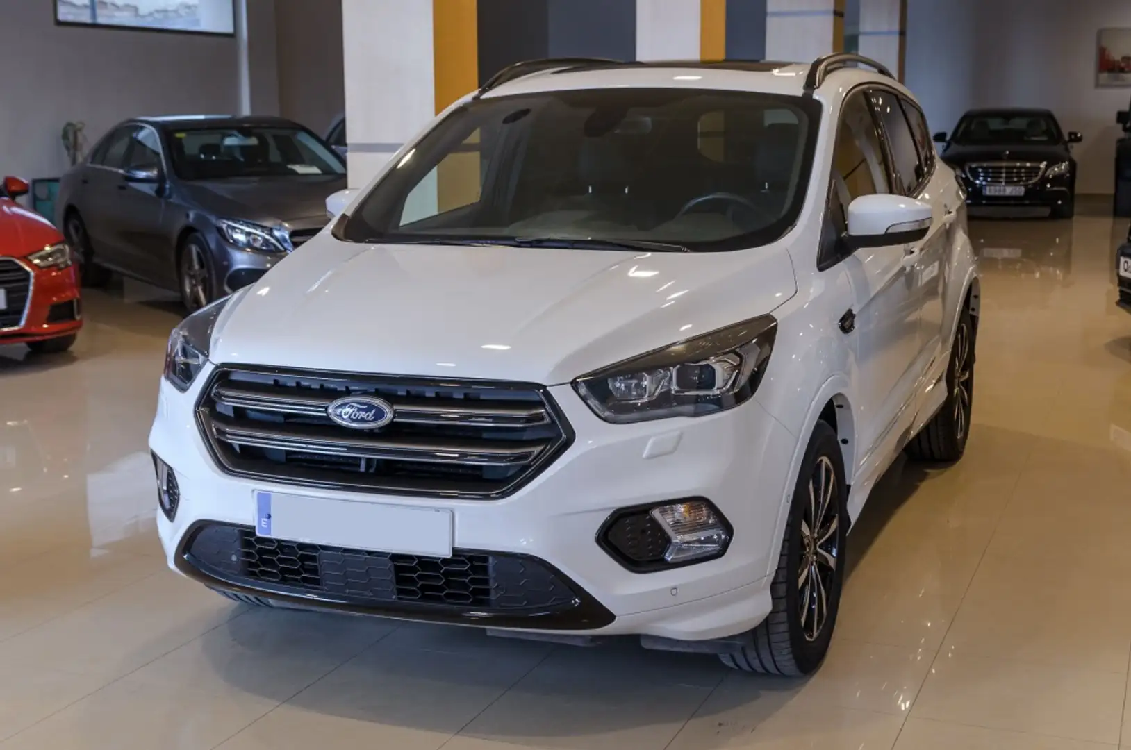 Ford Kuga 1.5 EcoB. S&S ST-Line 4x4 Aut. 176 Blanco - 1