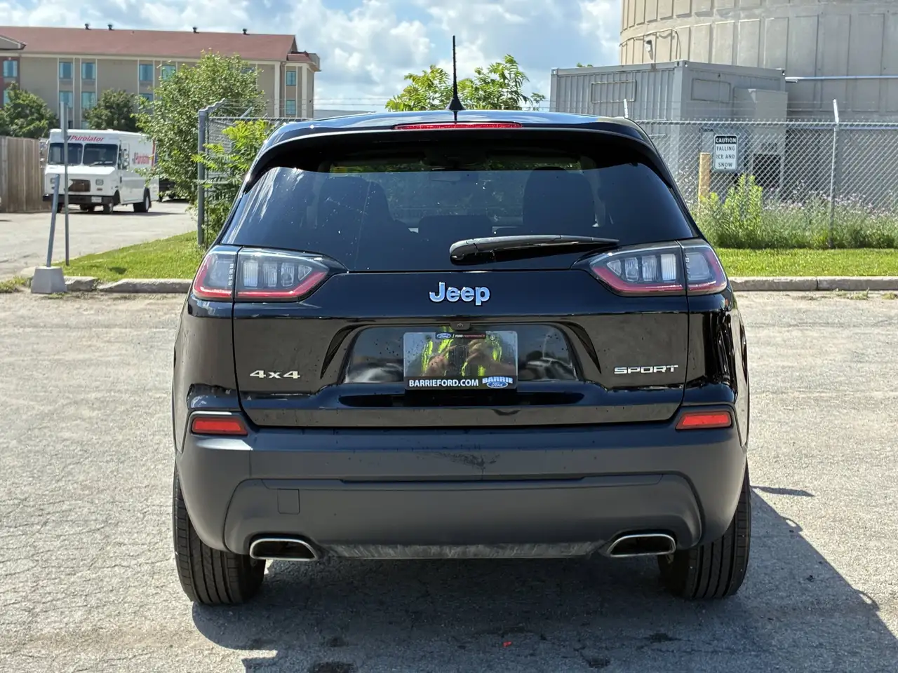 Jeep Cherokee снимка Jeep Cherokee