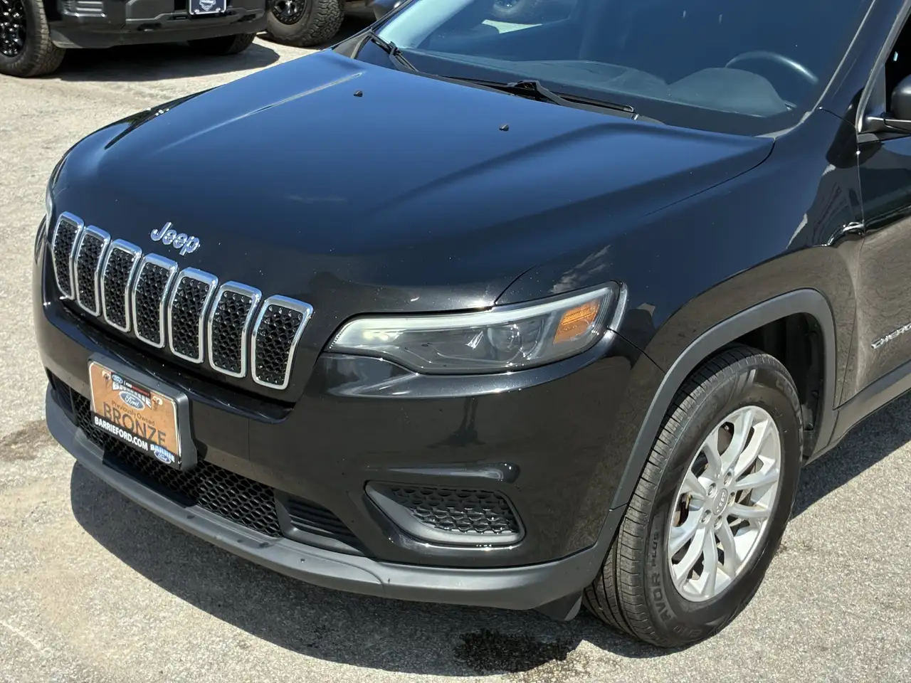 Jeep Cherokee снимка Jeep Cherokee
