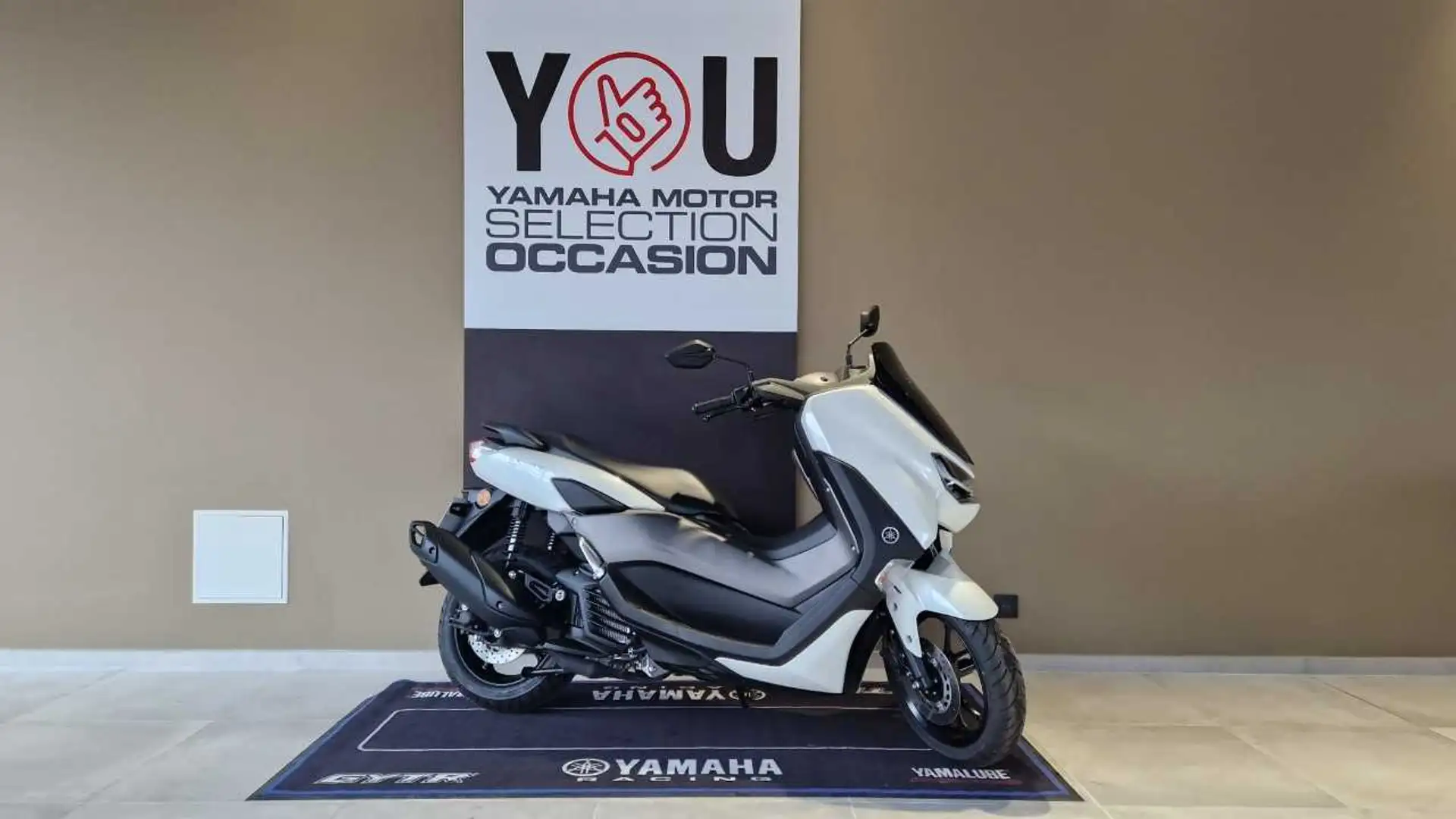Yamaha NMAX Weiß - 1