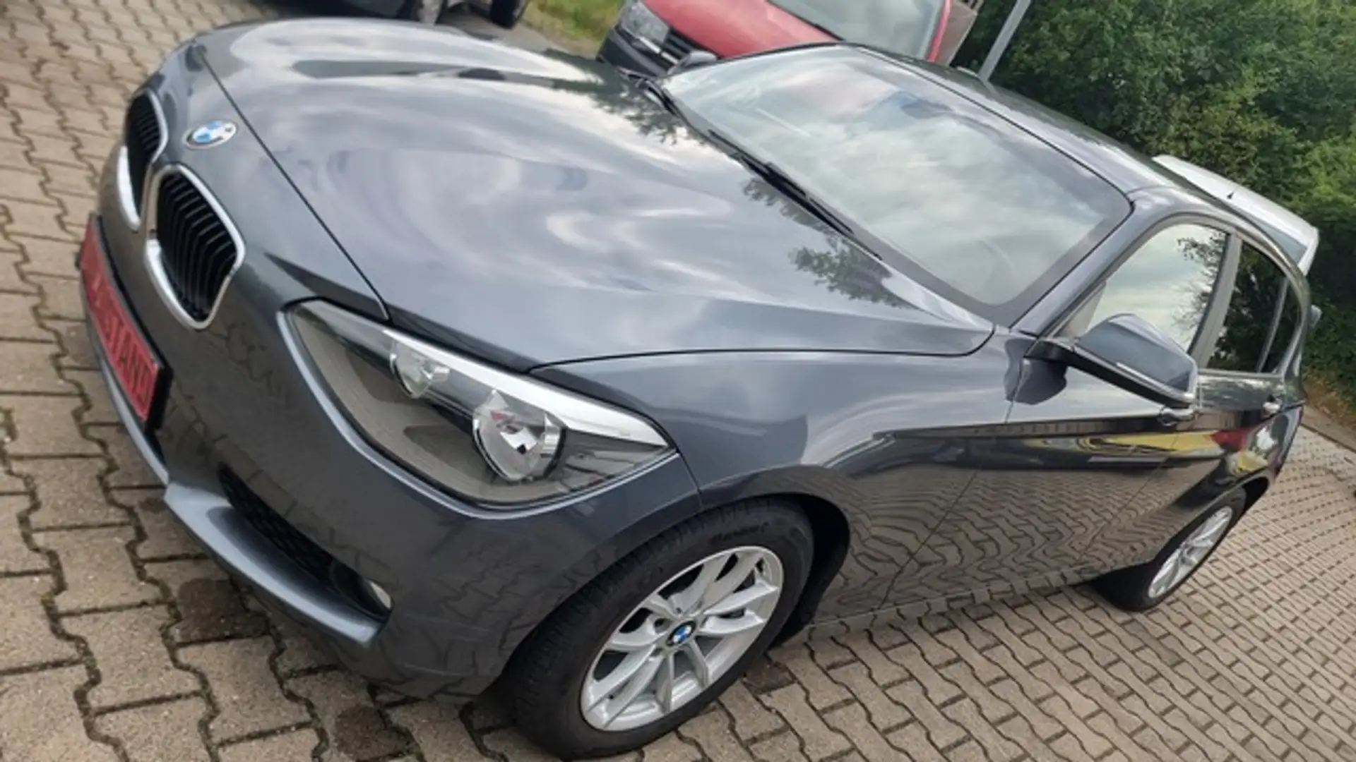 BMW 114 114i 1,6 + Standheizung + Sitzheizung + KLIMA Gris - 1