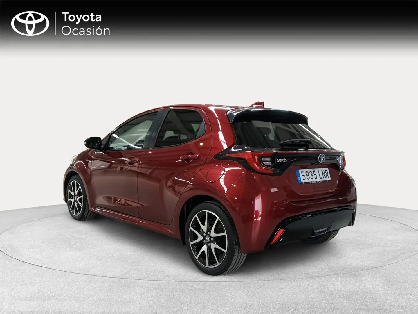 Toyota Yaris 1.5 120H Style Rojo - 2