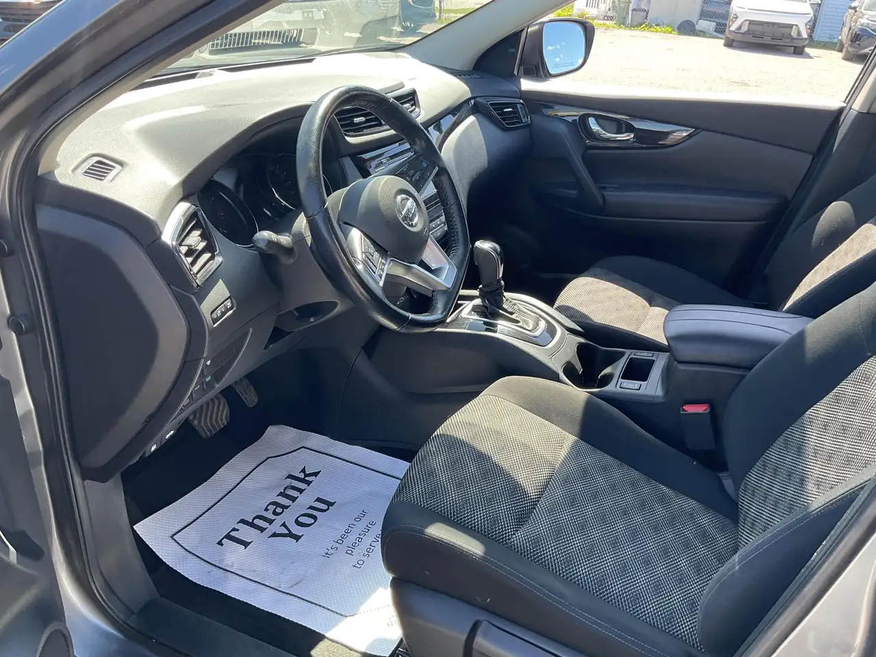 Nissan Qashqai снимка Nissan Qashqai