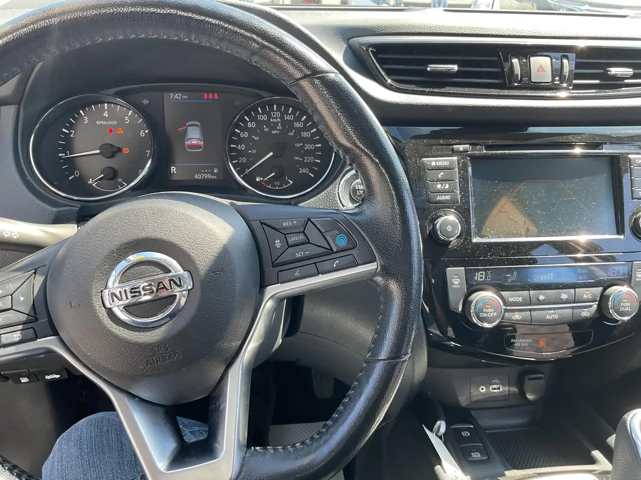 Nissan Qashqai снимка Nissan Qashqai