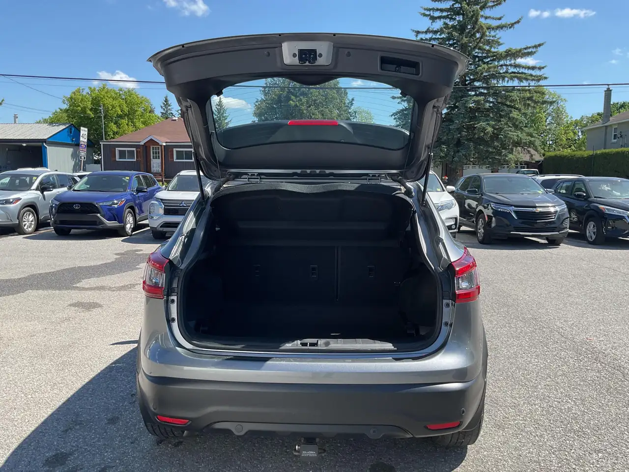 Nissan Qashqai снимка Nissan Qashqai