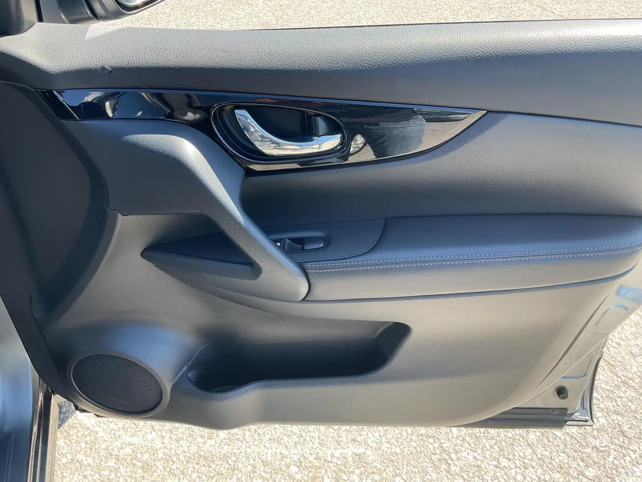 Nissan Qashqai снимка Nissan Qashqai