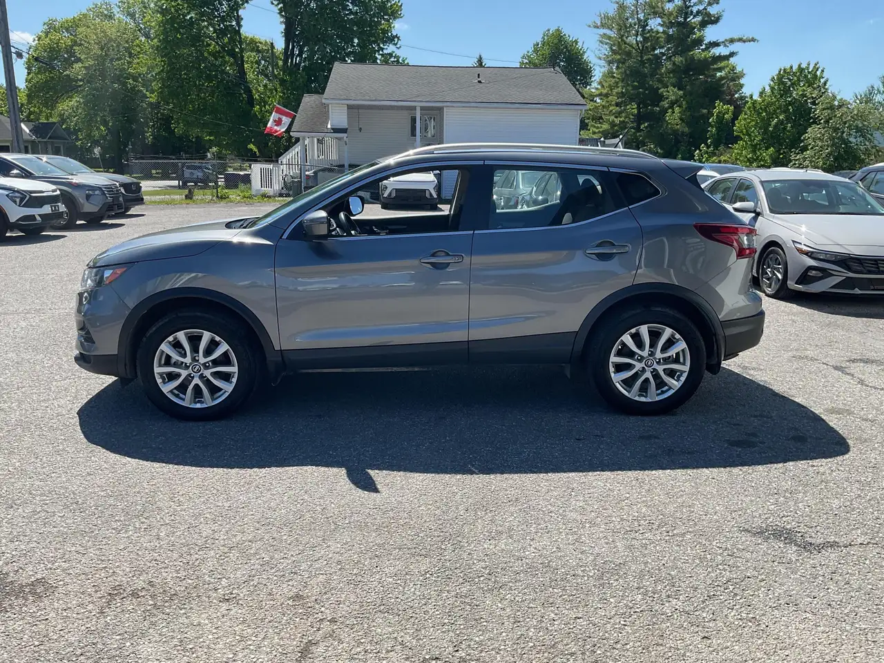 Nissan Qashqai снимка Nissan Qashqai